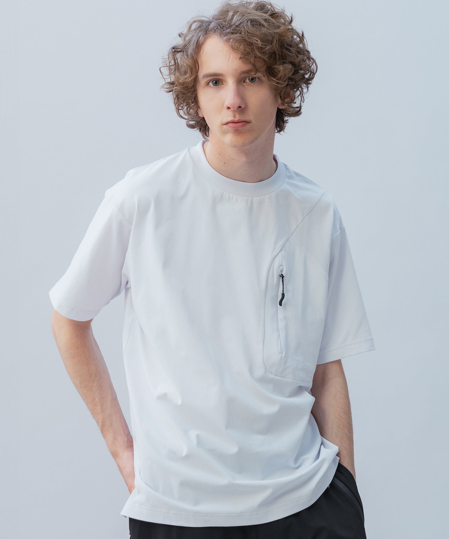 HIDDEN ZIP POCKET SHORT SLEEVE TEE / コンシールファスナーポケット
