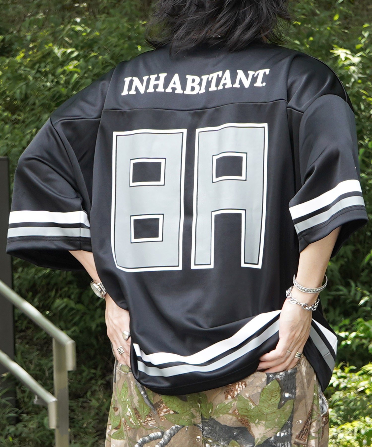 【MENS】ビッグシルエット フロントナンバリングプリント 半袖フットボールTシャツ /inhabitant(インハビタント)