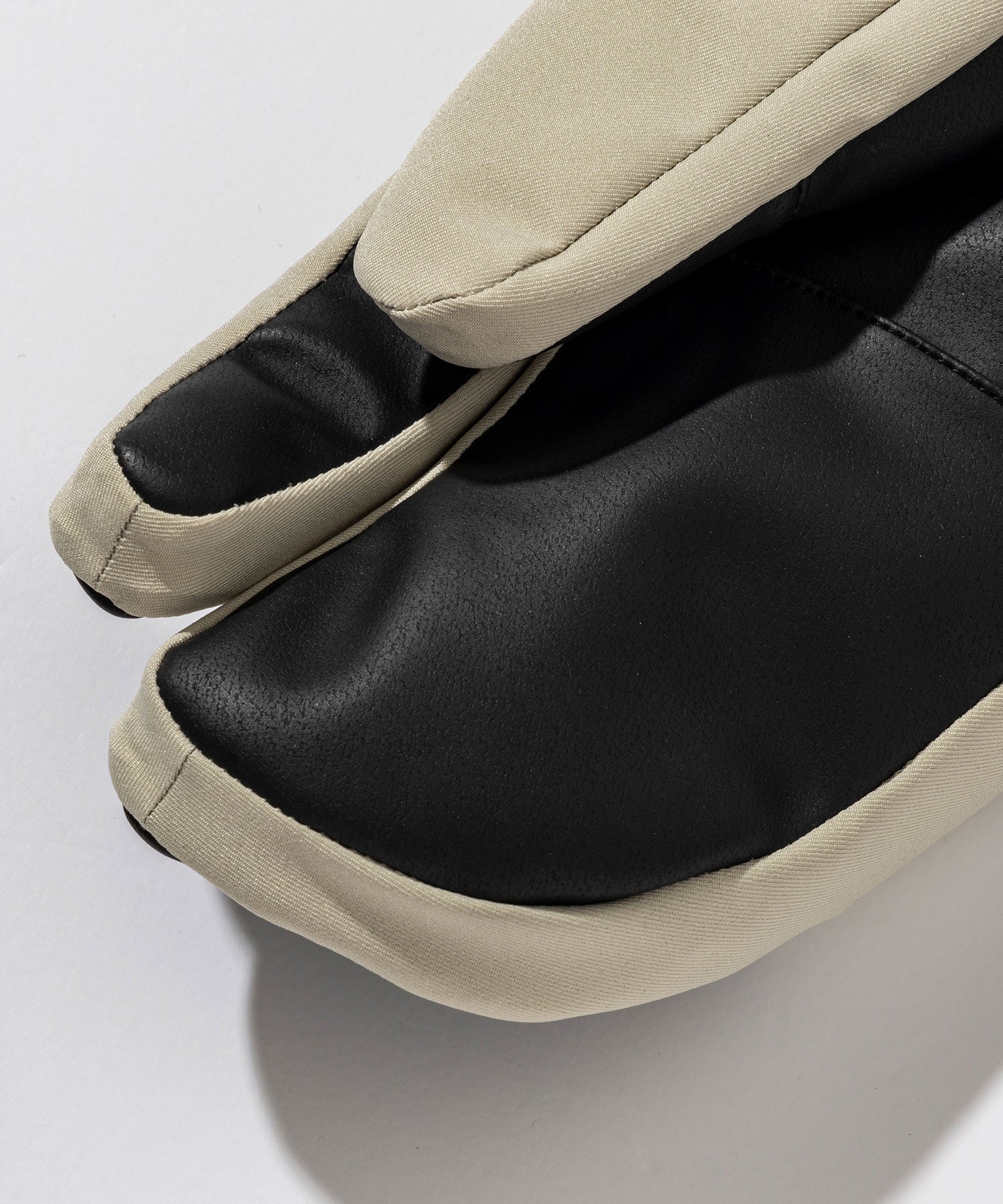 【MENS】 Phenix Big Logomark Trigger Mitten フェニックスビッグロゴマークトリガーミトン /phenixスキーウェア 25AW
