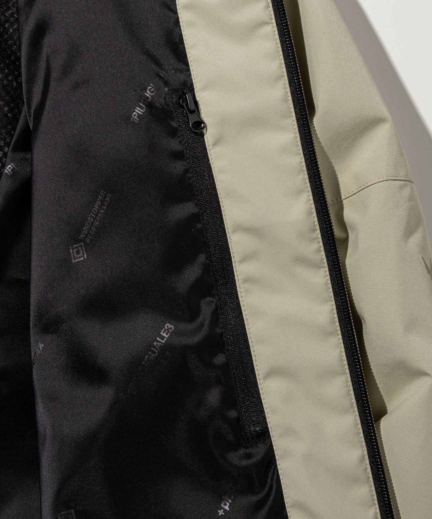 【MENS】GTX HOODED LAYER SNOW JACKET フーデッドレイヤースノージャケット / WINDSTOPPER(R) プロダクト by GORE-TEX LABS /ウィンドストッパー/ゴアテックス/1PIU1UGUALE3 RELAX × +phenix(ウノピゥウノウグァーレトレ リラックス)