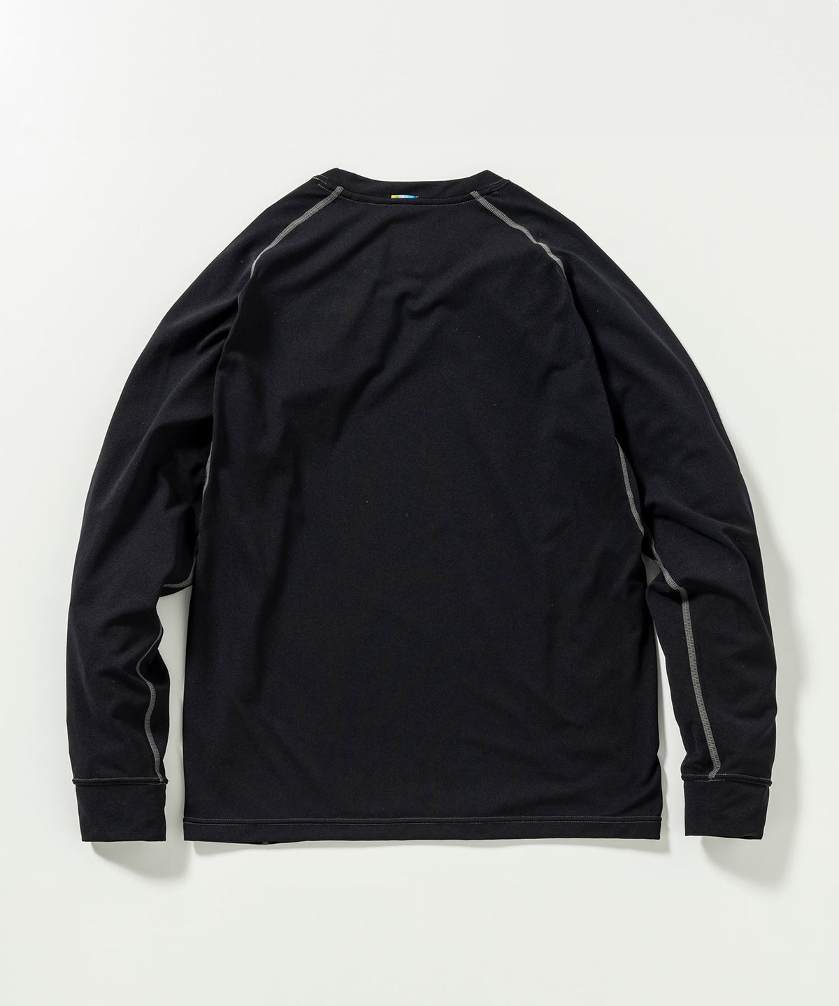 Men's Crew Neck Long Sleeve T-Shirt, Quick-Drying, Stretch, Comfortable, Antibacterial, and Odor-Resistant, Perfect as an Undershirt / phenix outdoor