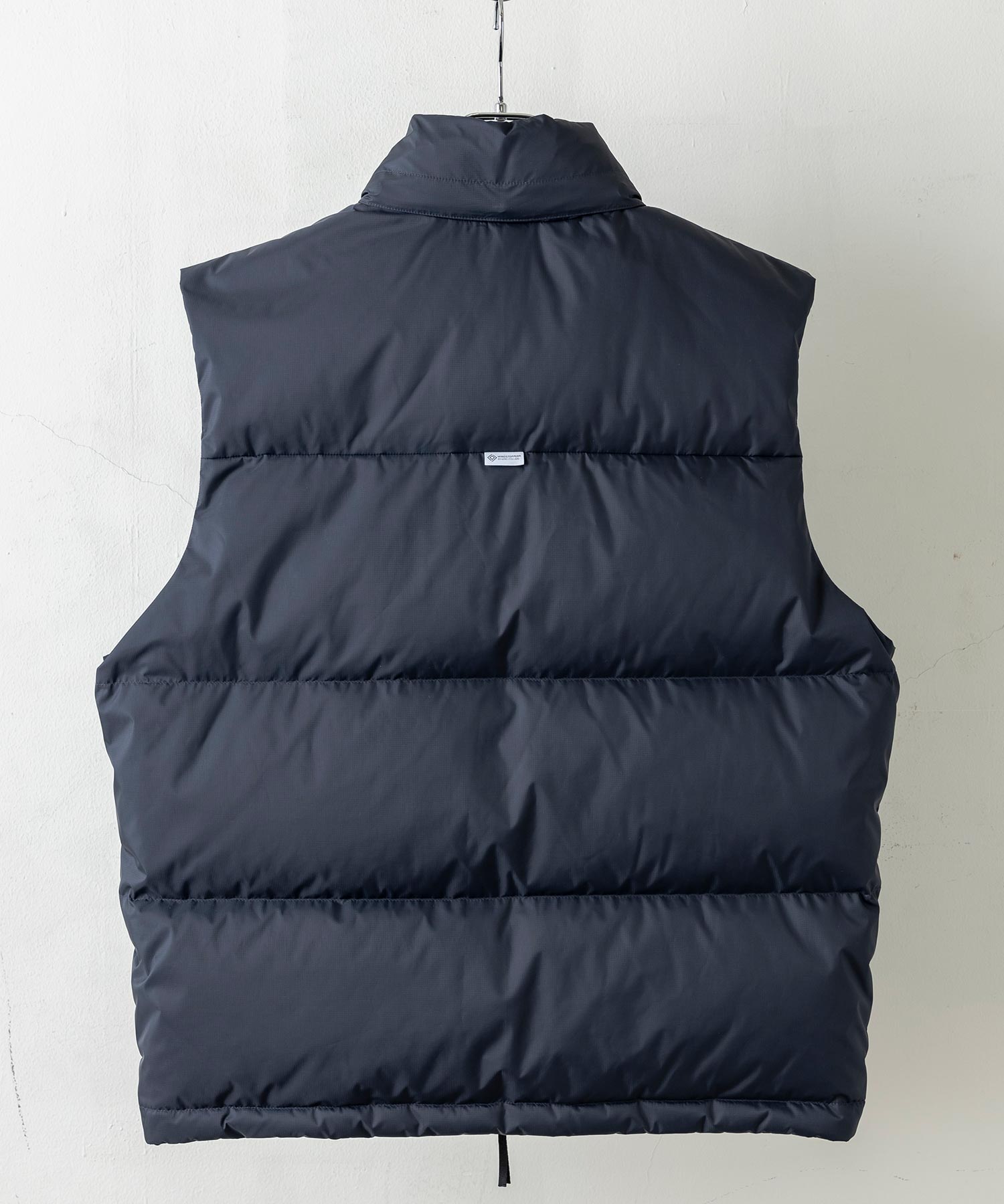 【MENS】QUILTING DOWN VEST キルティング ダウンベスト / WINDSTOPPER(R) プロダクト by GORE TEX LABS +phenix(プラスフェニックス)