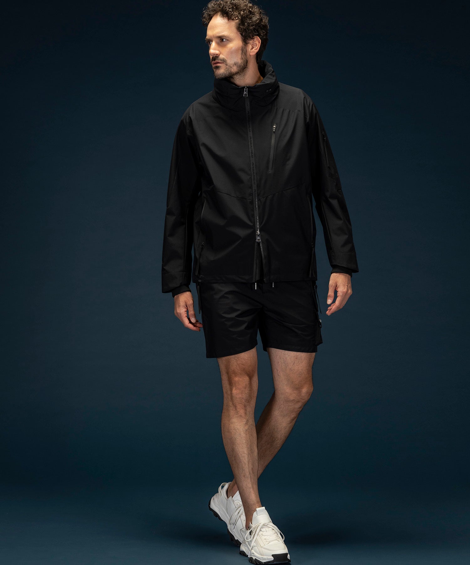 【MENS】GTX TRACK JACKET トラックジャケット / WINDSTOPPER(R) プロダクト by GORE-TEX LABS /ウィンドストッパー/ゴアテックス/1PIU1UGUALE3 RELAX × +phenix(ウノピゥウノウグァーレトレ リラックス)