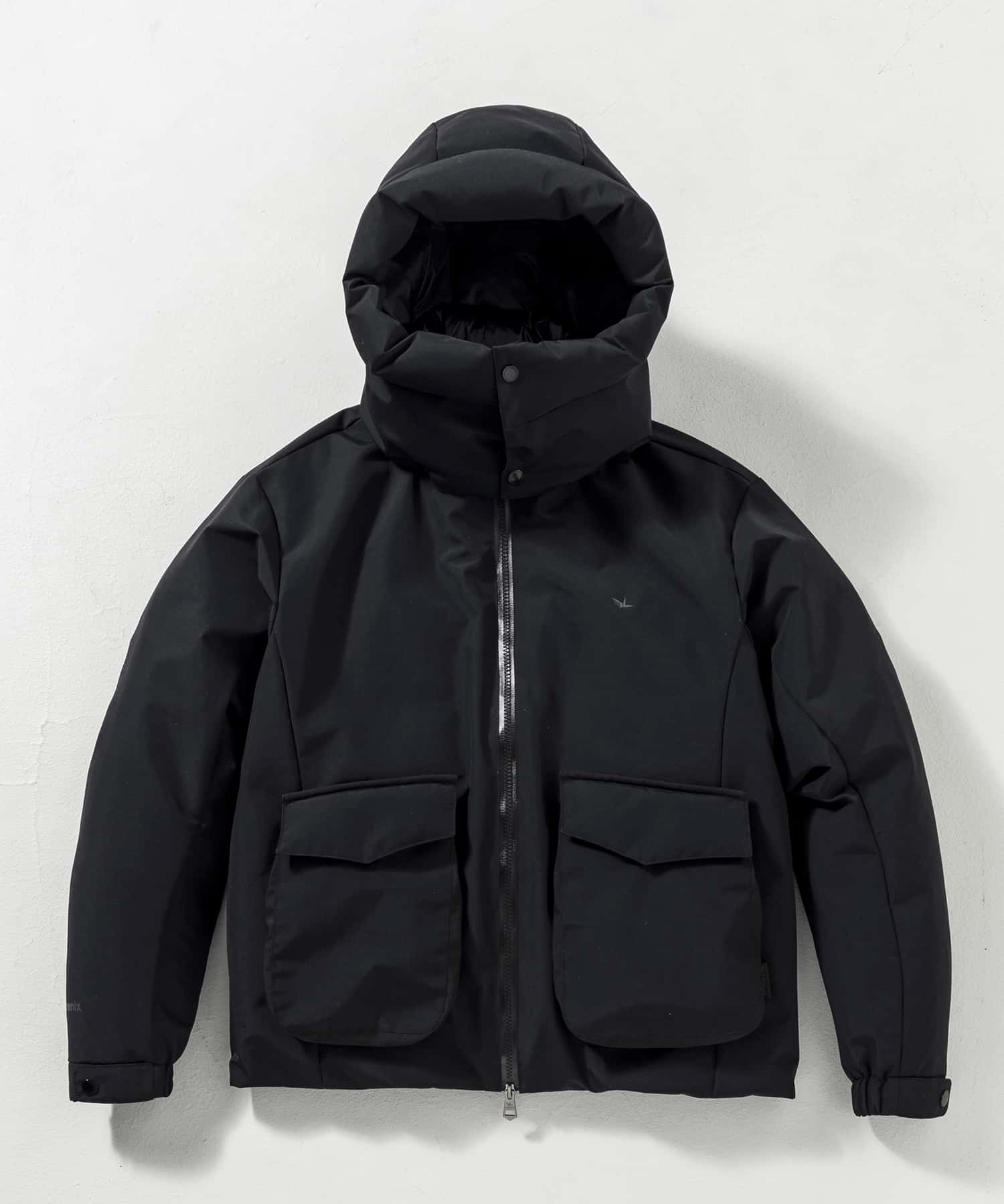 【MENS】フラップポケットダウンジャケット WINDSTOPPER(R) プロダクト by GORE-TEX LABS /ウィンドストッパー/ゴアテックス/1PIU1UGUALE3 RELAX × +phenix(ウノピゥウノウグァーレトレ リラックス)