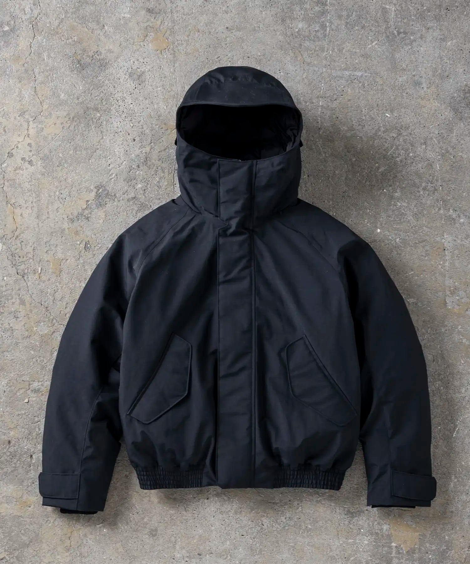 【MENS】ゴアテックスダウンジャケット GORE DOWN BOMBER JACKET / WINDSTOPPER(R) プロダクト by GORE TEX LABS ゴアテックスウェア テックウェア アーバンアウトドア 高機能ウェア +phenix(プラスフェニックス)