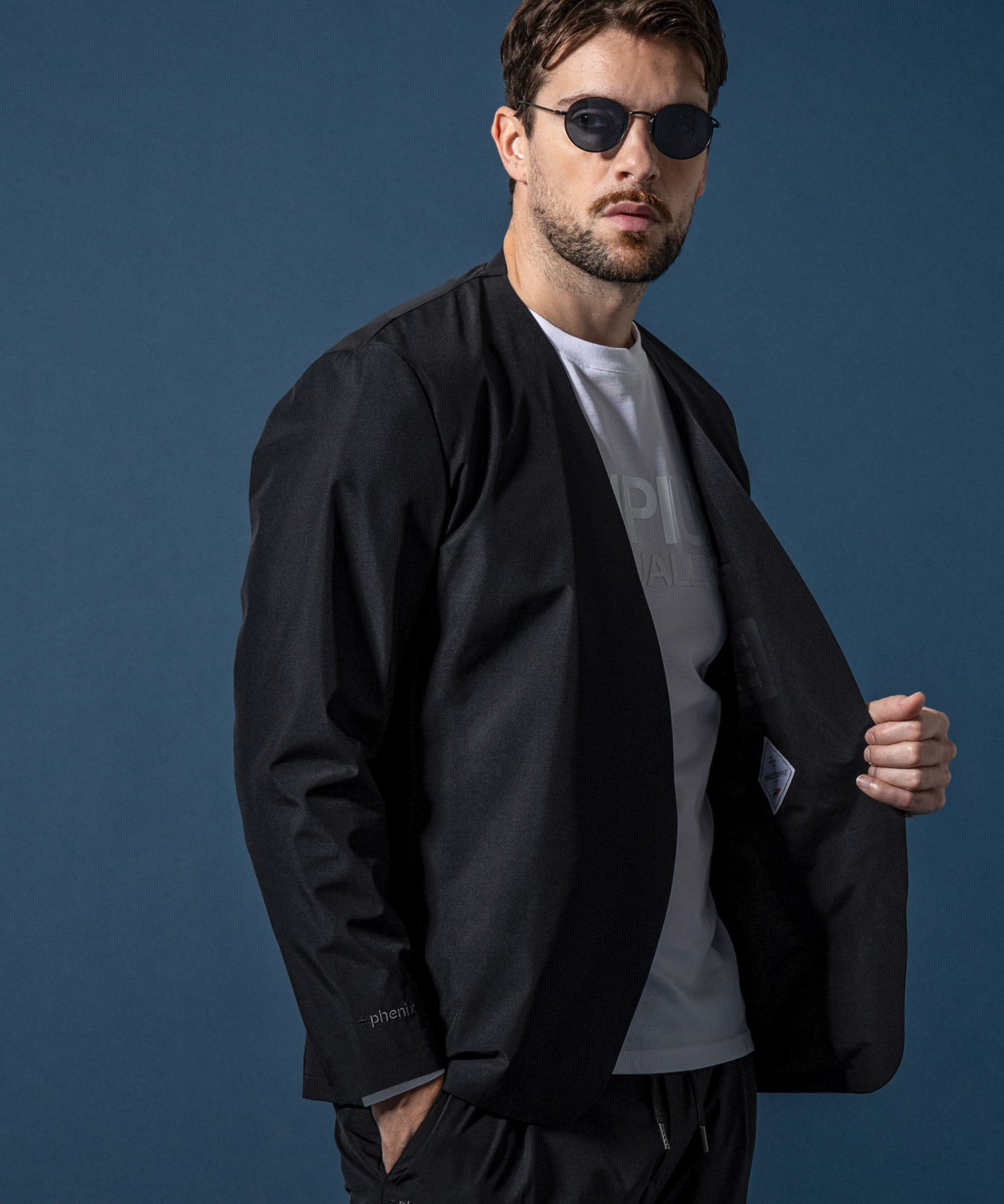 【MENS】GTX NO COLLAR JACKET ノーカラージャケット / WINDSTOPPER(R) プロダクト by GORE-TEX LABS /ウィンドストッパー/ゴアテックス/1PIU1UGUALE3 RELAX × +phenix(ウノピゥウノウグァーレトレ リラックス)