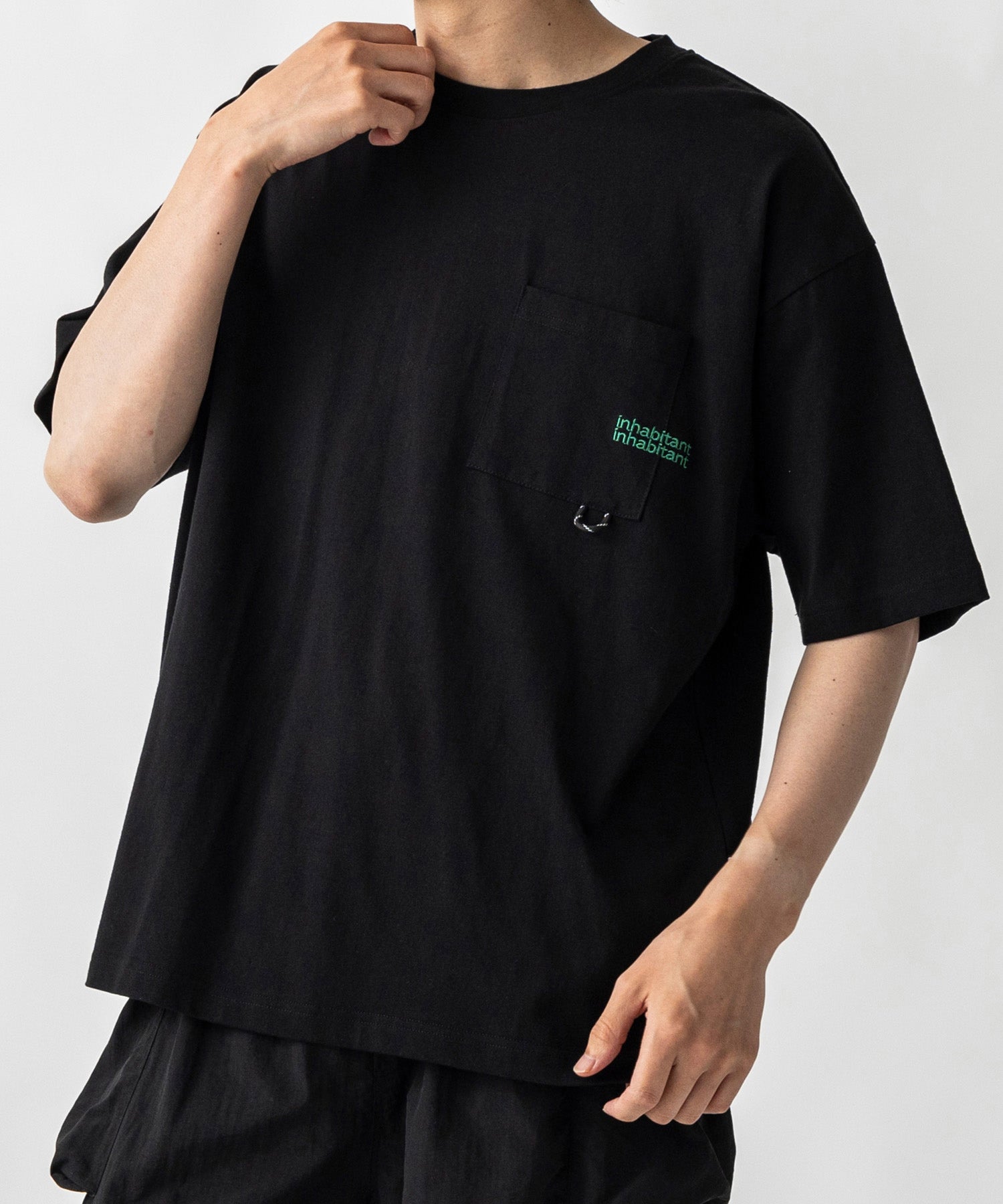 【MENS】ビッグシルエット ワンポイント刺繍 ポケット 半袖Tシャツ /inhabitant(インハビタント)