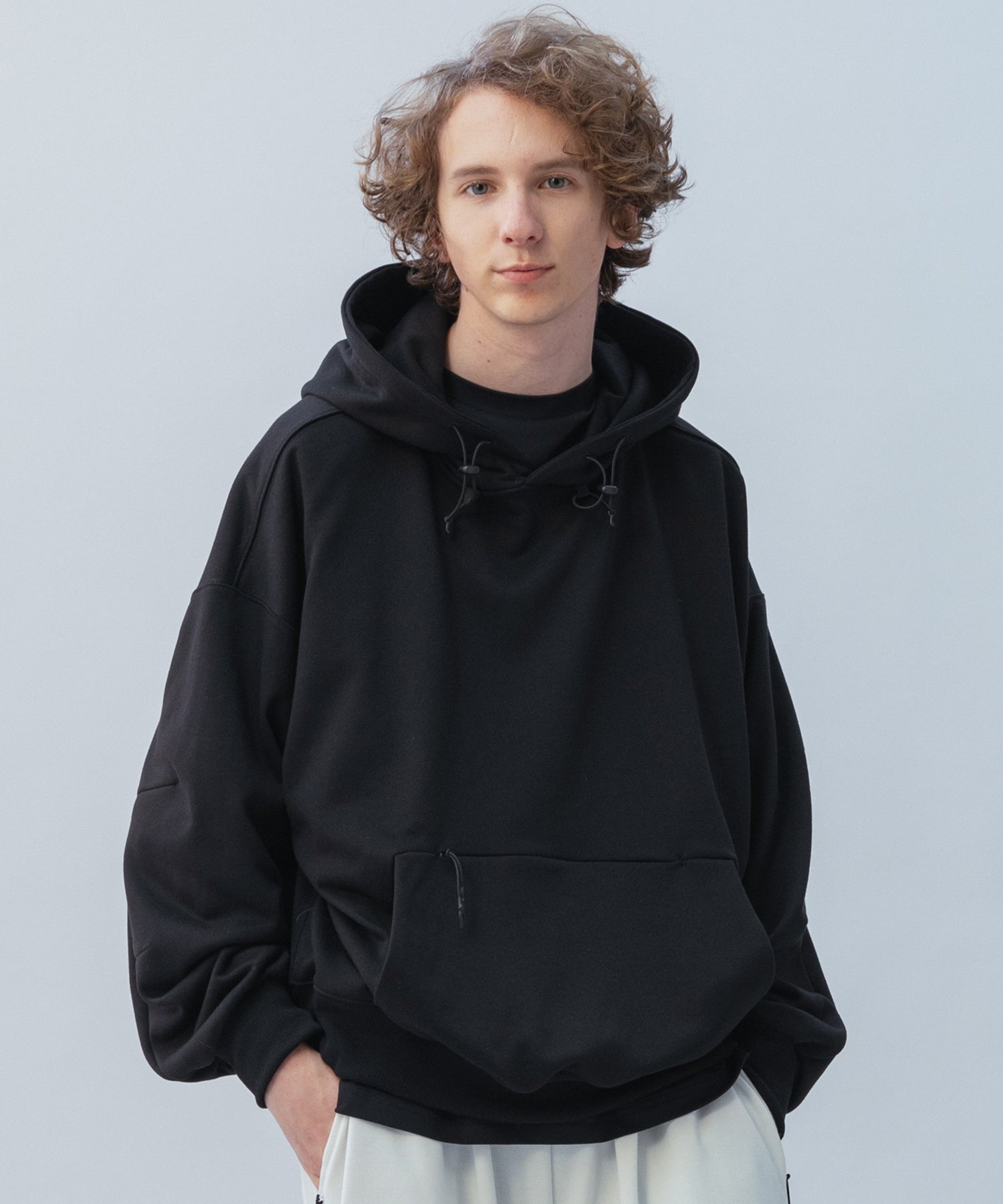 TECH SWEAT HOODIE