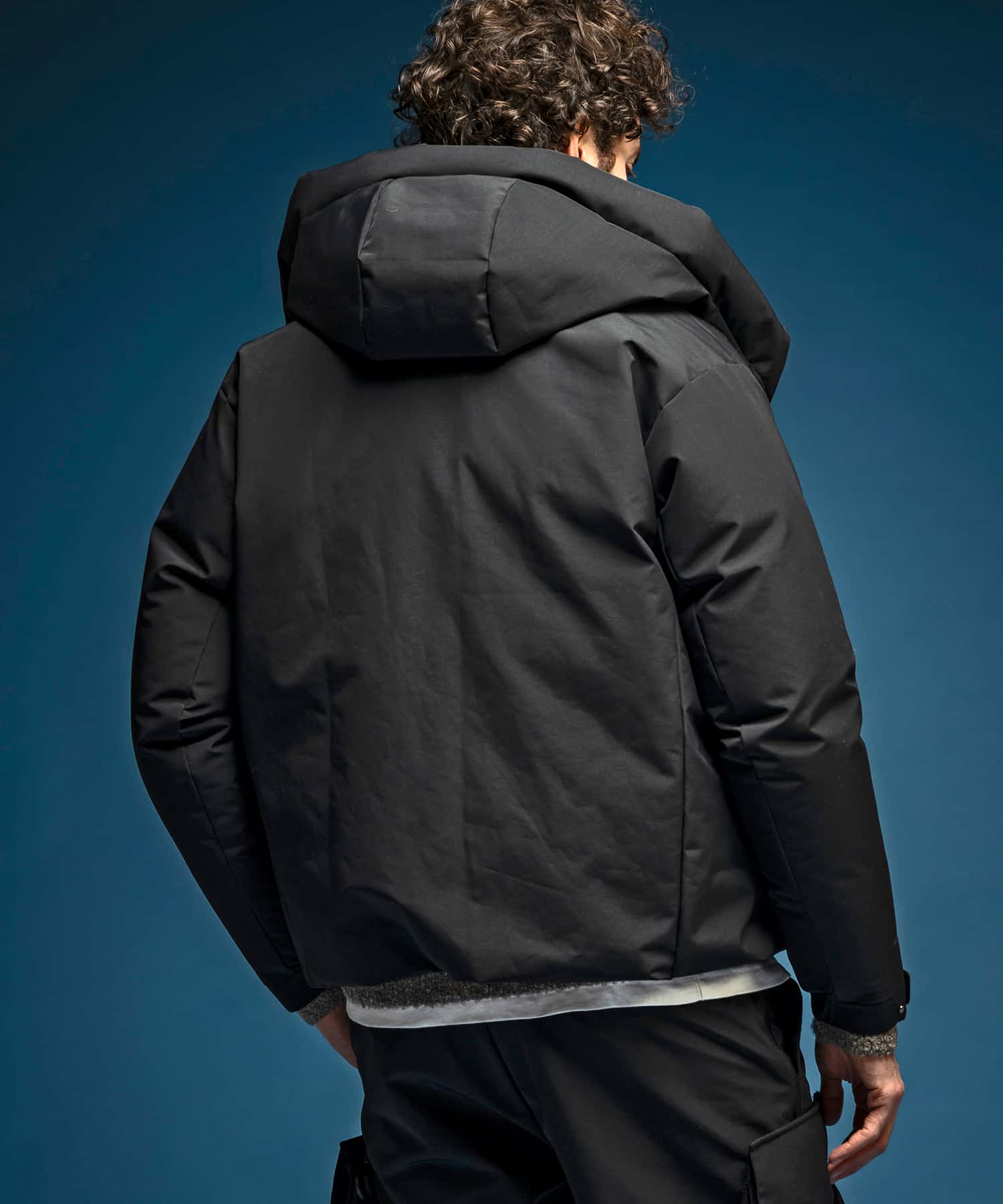 【MENS】フラップポケットダウンジャケット WINDSTOPPER(R) プロダクト by GORE-TEX LABS /ウィンドストッパー/ゴアテックス/1PIU1UGUALE3 RELAX × +phenix(ウノピゥウノウグァーレトレ リラックス)