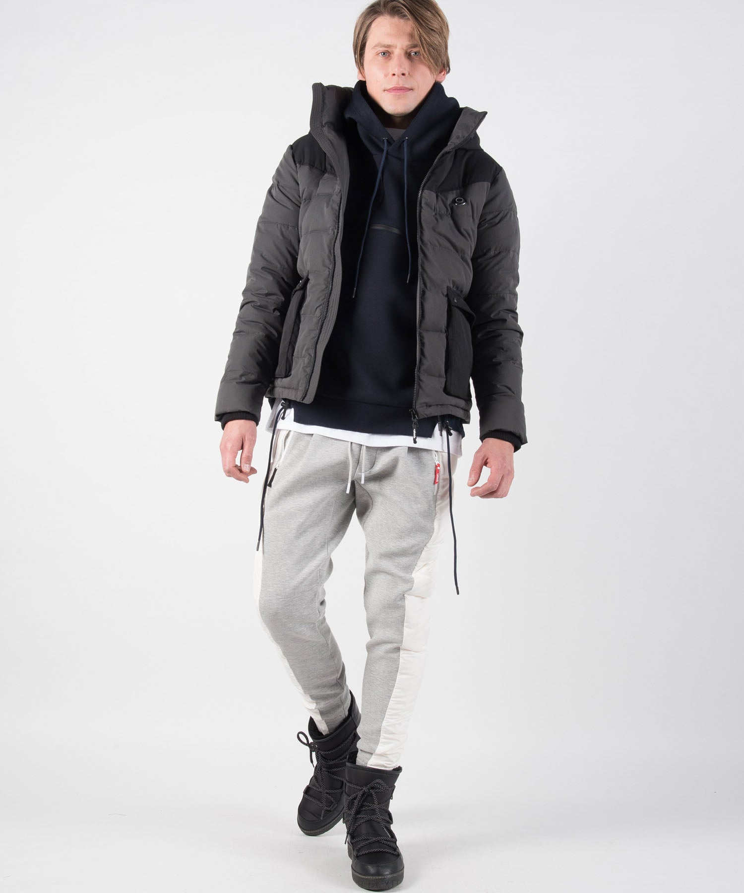 【MENS】キルトスウェットプルオーバー Quilt Sweat Pullover テックウェア アーバンアウトドア 高機能ウェア +phenix(プラスフェニックス)