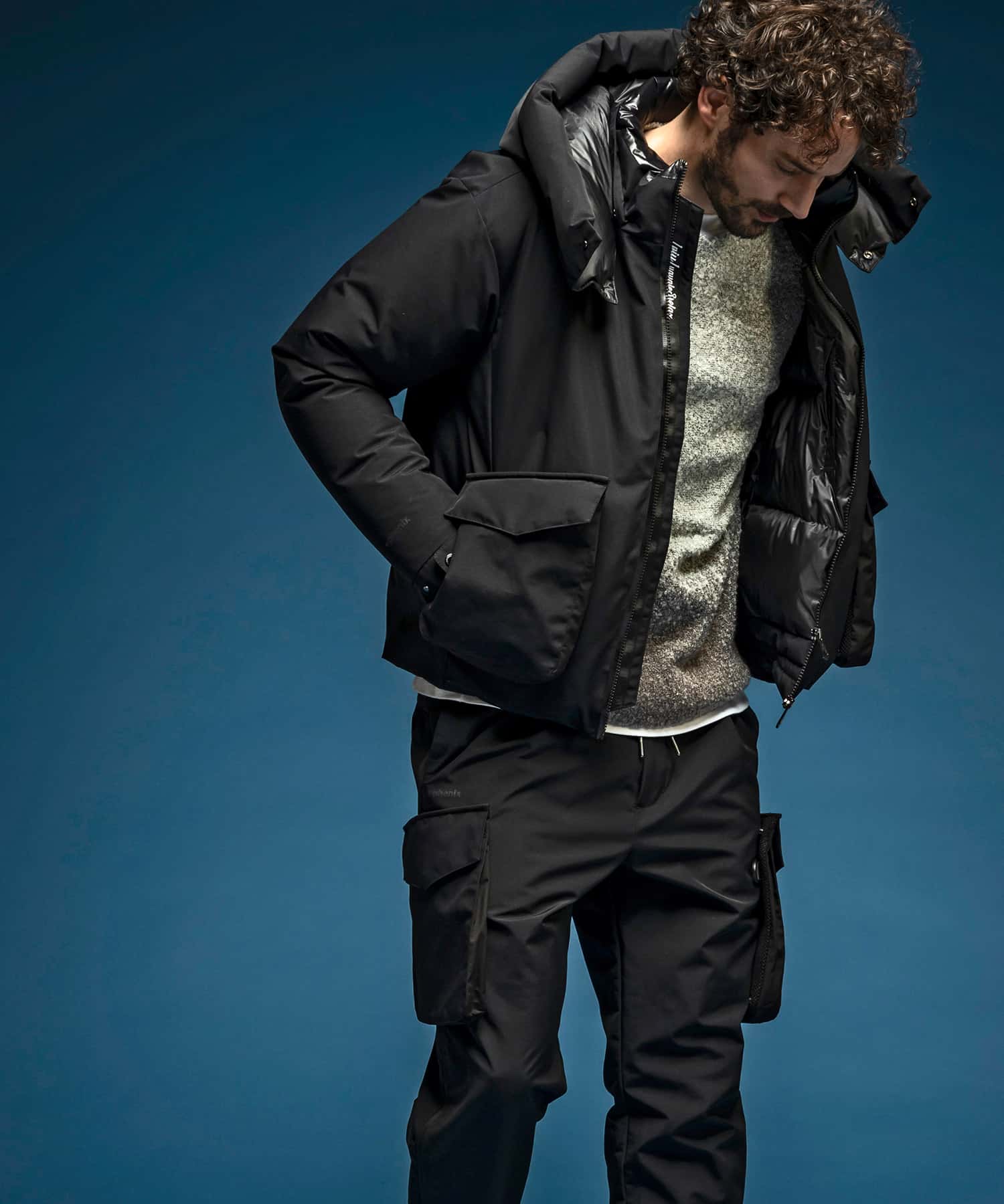 【MENS】フラップポケットダウンジャケット WINDSTOPPER(R) プロダクト by GORE-TEX LABS /ウィンドストッパー/ゴアテックス/1PIU1UGUALE3 RELAX × +phenix(ウノピゥウノウグァーレトレ リラックス)