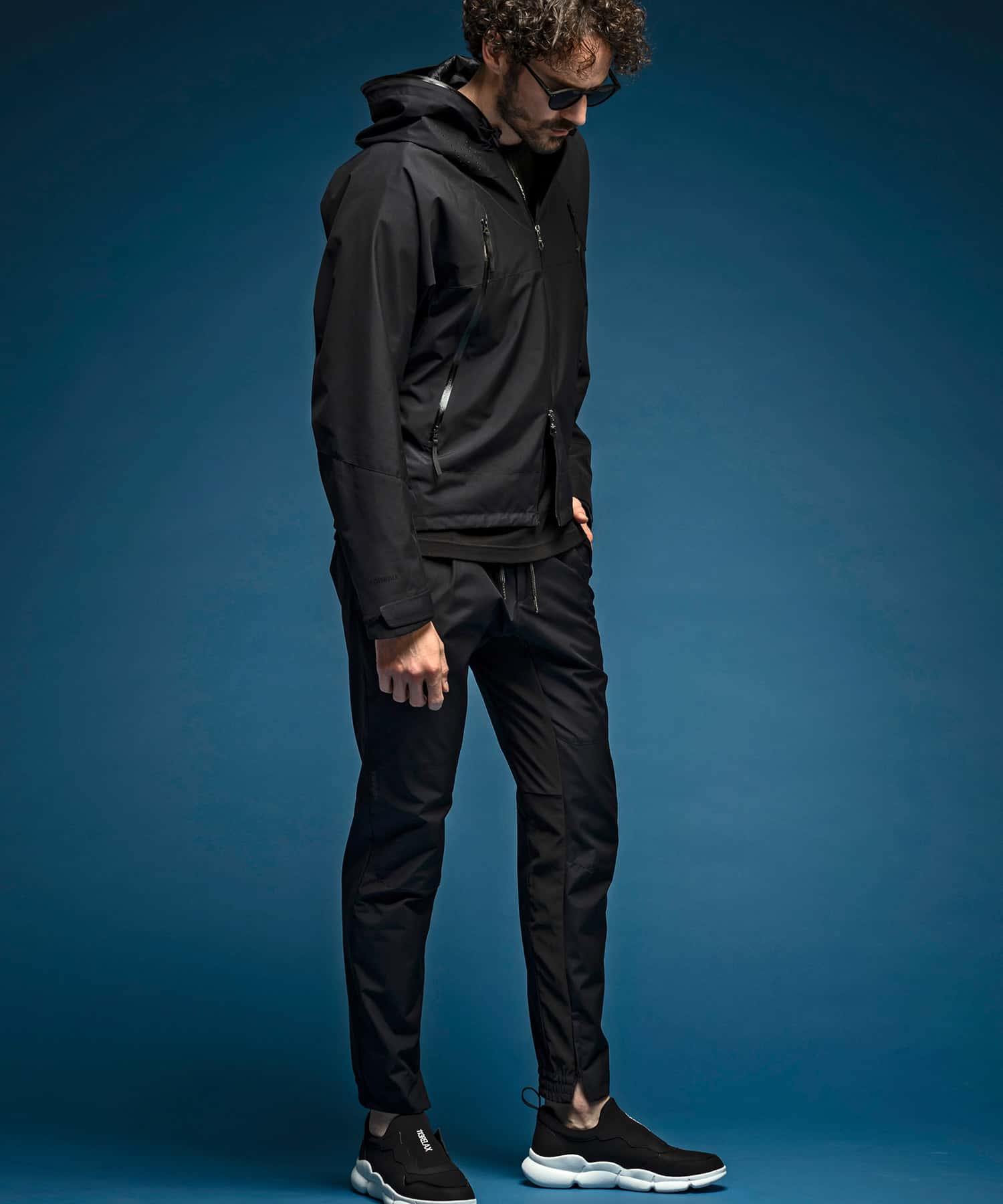 【MENS】スリムテーパードパンツ WINDSTOPPER(R) プロダクト by GORE-TEX LABS /ウィンドストッパー/ゴアテックス/1PIU1UGUALE3 RELAX × +phenix(ウノピゥウノウグァーレトレ リラックス)
