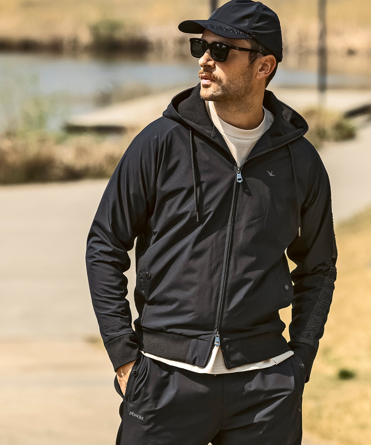 【MENS】GTX SLEEVE LOGO LINE HOODIE スリーブロゴラインフーディー / WINDSTOPPER(R) プロダクト by GORE-TEX LABS /ウィンドストッパー/ゴアテックス/1PIU1UGUALE3 RELAX × +phenix(ウノピゥウノウグァーレトレ リラックス)