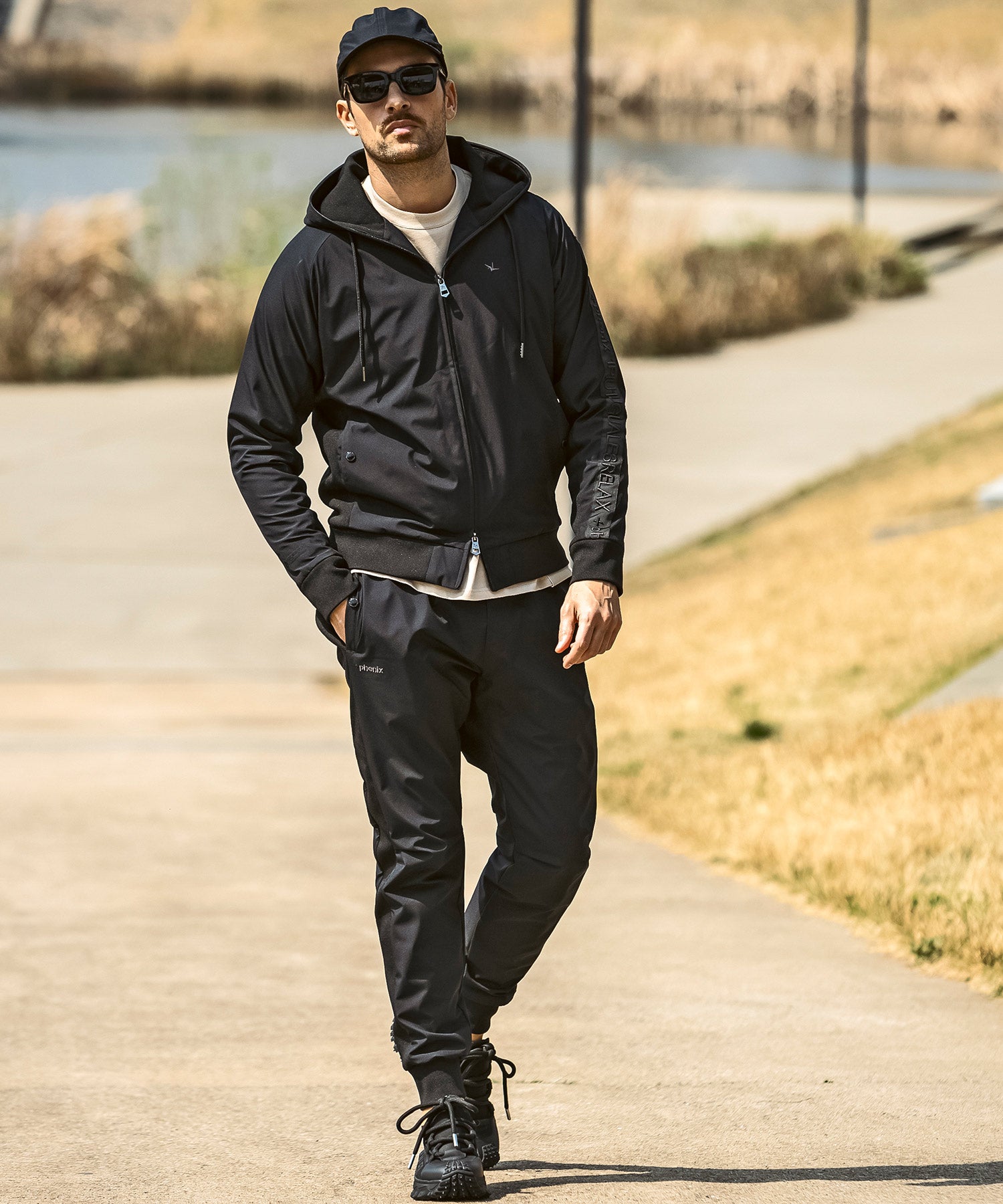 【MENS】GTX SLEEVE LOGO LINE HOODIE スリーブロゴラインフーディー / WINDSTOPPER(R) プロダクト by GORE-TEX LABS /ウィンドストッパー/ゴアテックス/1PIU1UGUALE3 RELAX × +phenix(ウノピゥウノウグァーレトレ リラックス)