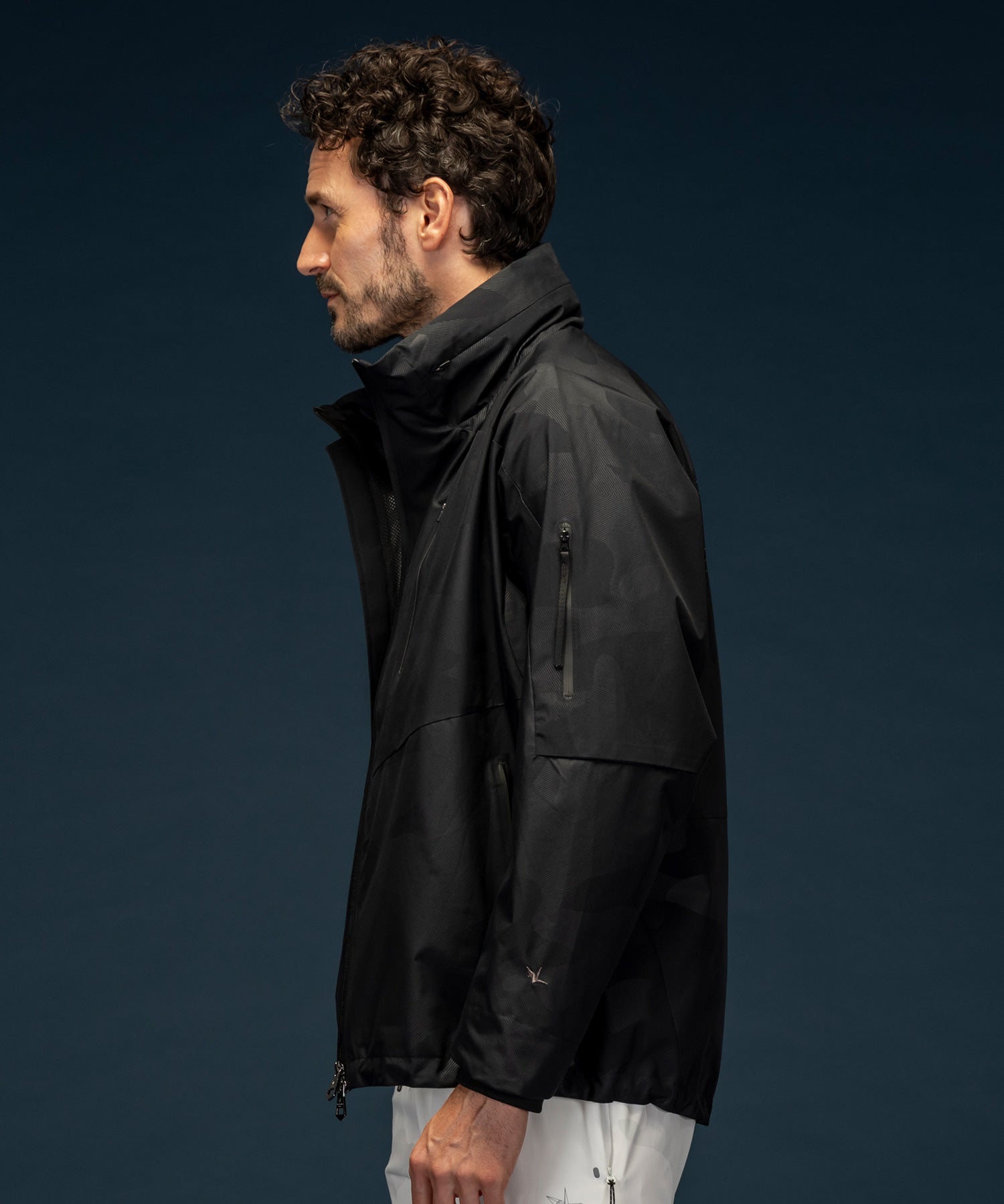 【MENS】GTX TRACK JACKET トラックジャケット / WINDSTOPPER(R) プロダクト by GORE-TEX LABS /ウィンドストッパー/ゴアテックス/1PIU1UGUALE3 RELAX × +phenix(ウノピゥウノウグァーレトレ リラックス)