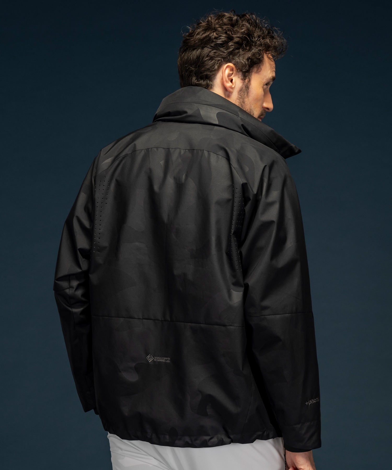 【MENS】GTX TRACK JACKET トラックジャケット / WINDSTOPPER(R) プロダクト by GORE-TEX LABS /ウィンドストッパー/ゴアテックス/1PIU1UGUALE3 RELAX × +phenix(ウノピゥウノウグァーレトレ リラックス)