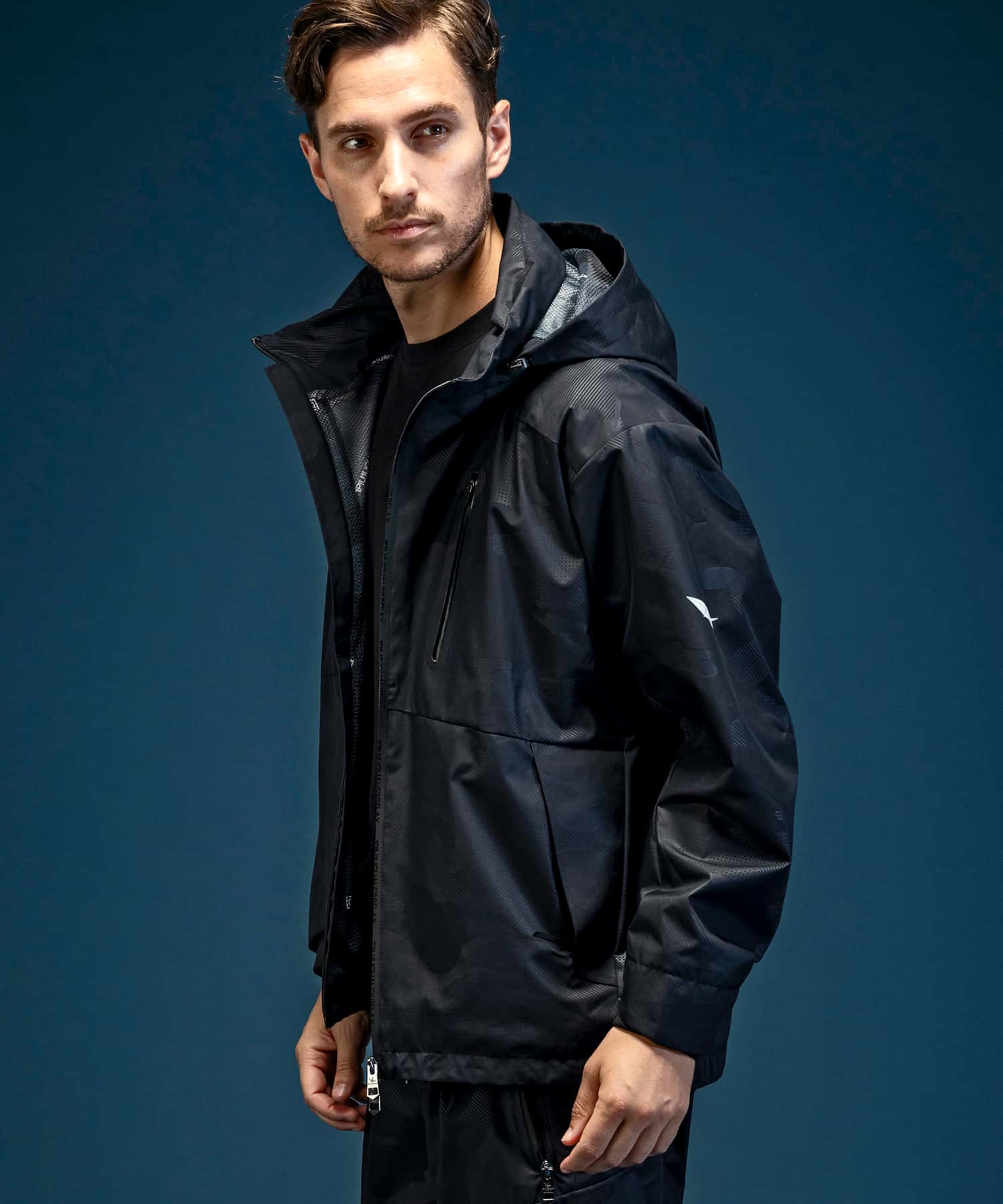 【MENS】トラックジャケット WINDSTOPPER プロダクト by GORE-TEX LABS /ウィンドストッパー/ゴアテックス/1PIU1UGUALE3 RELAX × +phenix(ウノピゥウノウグァーレトレ リラックス)