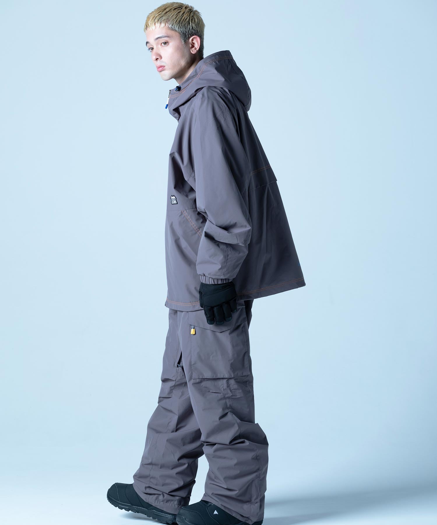 【MENS】スキーウェア・スノーボードウェア タウンウェア ナイロンジャケット RETRO STREET JACKET チャコールグレイ