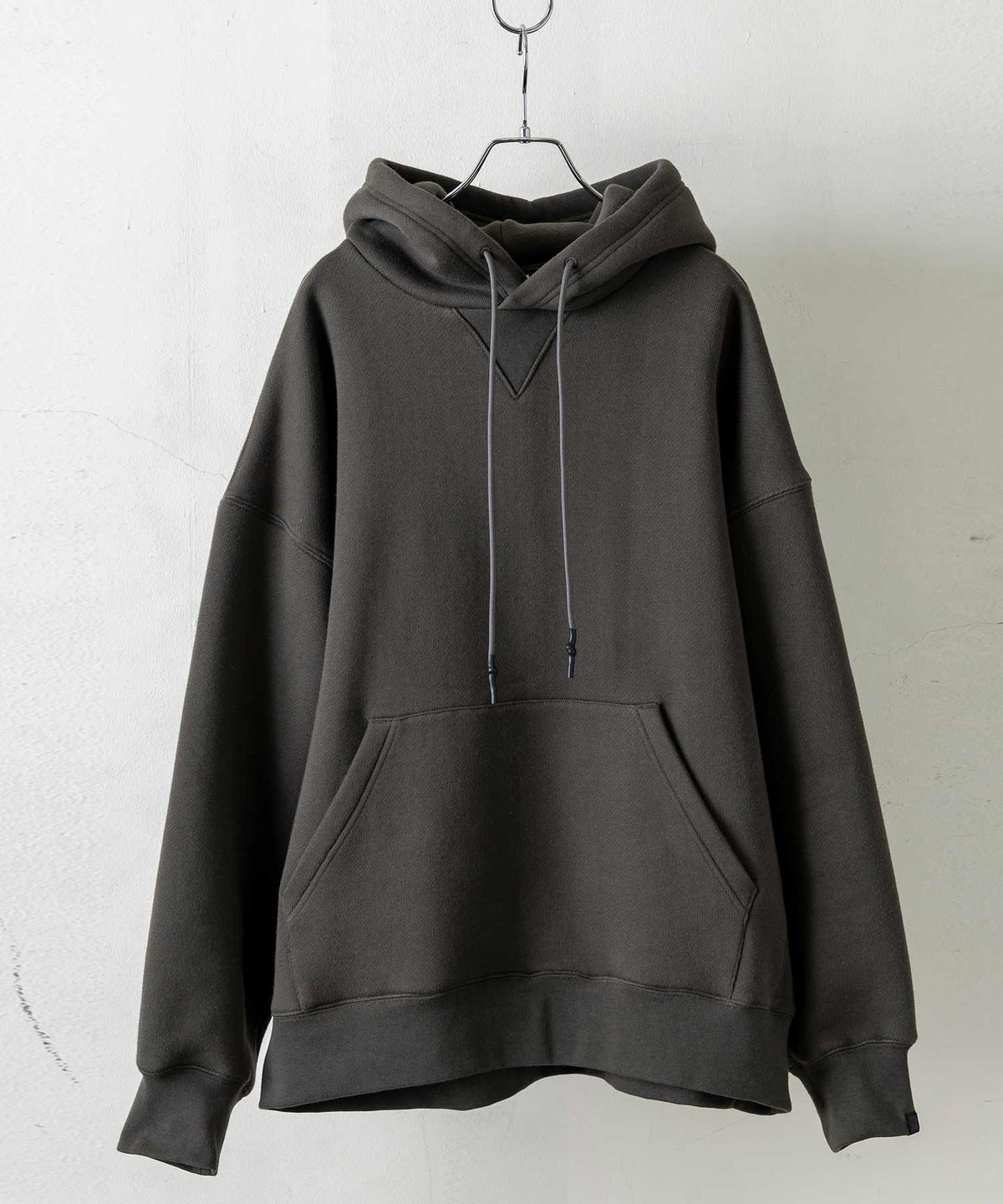 【MENS】FUNCTIONAL HEAVY WEIGHT SWEAT HOODY  ヘビーウェイト スウェット フーディー 蓄熱保温 +phenix(プラスフェニックス)