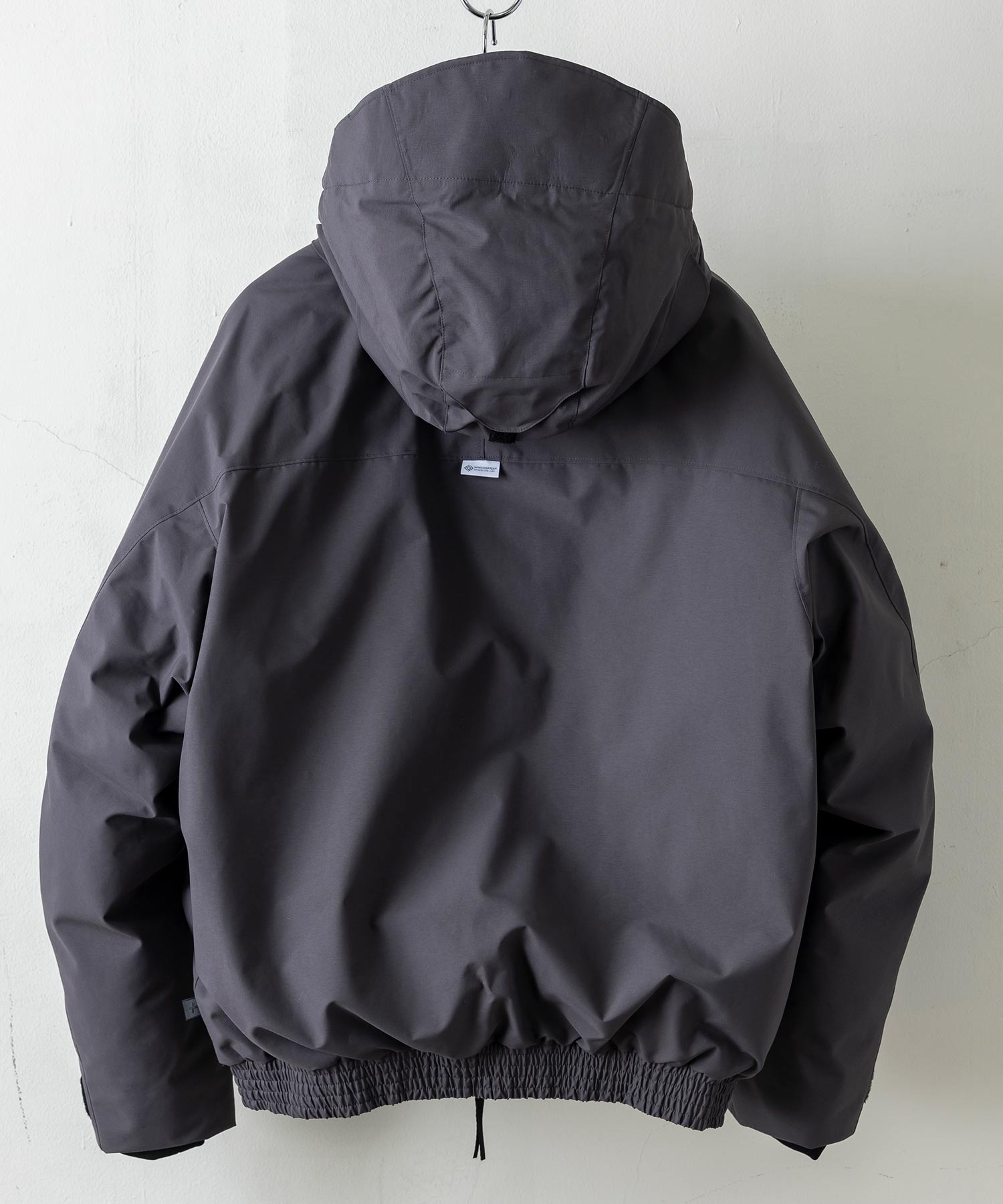 【MENS】BOMBER DOWN JACKET ボマー ダウンジャケット ウィンドストッパー / WINDSTOPPER(R) プロダクト by GORE TEX LABS +phenix(プラスフェニックス)