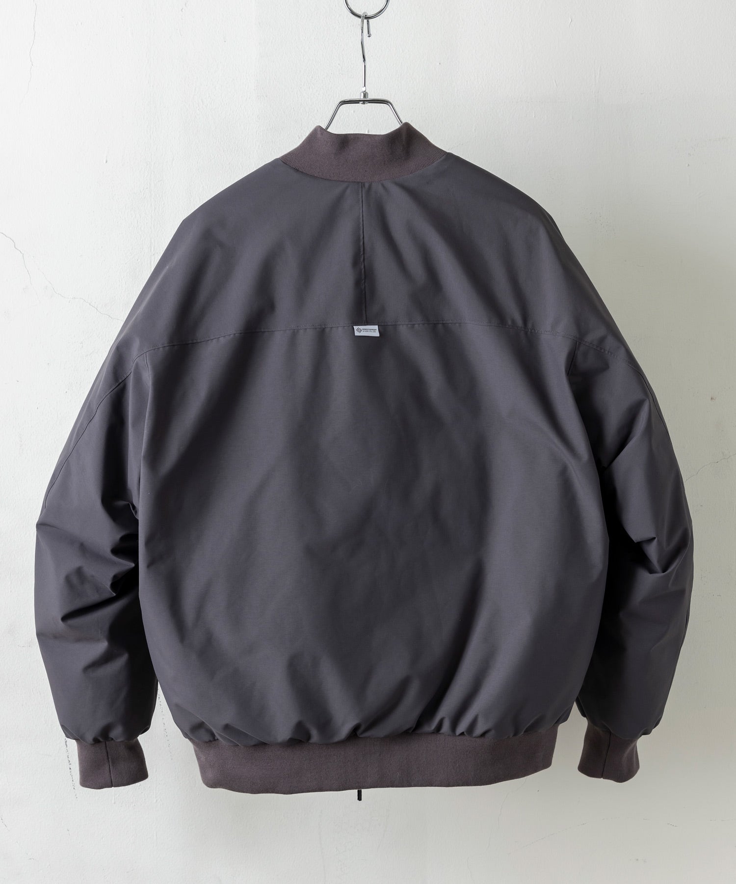 【MENS】FLIGHT DOWN JACKET フライト ダウンジャケット / WINDSTOPPER(R) プロダクト by GORE TEX LABS +phenix(プラスフェニックス)