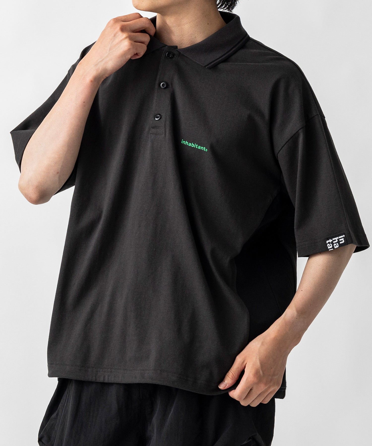 【MENS】ビッグシルエット ワンポイントプリント 半袖切替ポロシャツ /inhabitant(インハビタント)