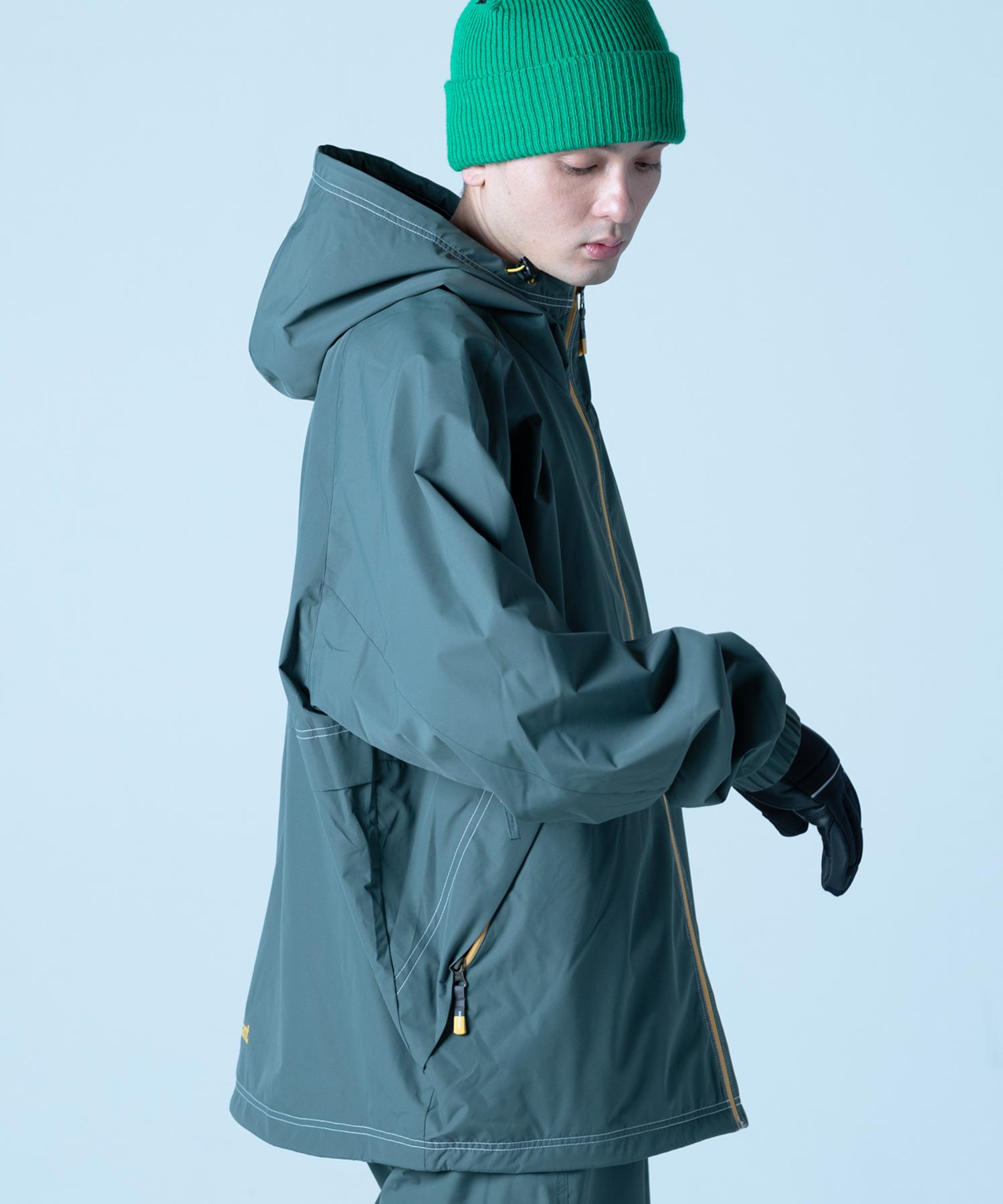 【MENS】スキーウェア・スノーボードウェア タウンウェア ナイロンジャケット RETRO STREET JACKET グリーン