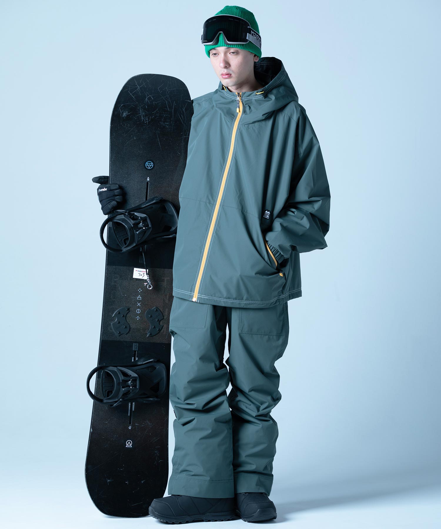 【MENS】スキーウェア・スノーボードウェア タウンウェア ナイロンジャケット RETRO STREET JACKET グリーン