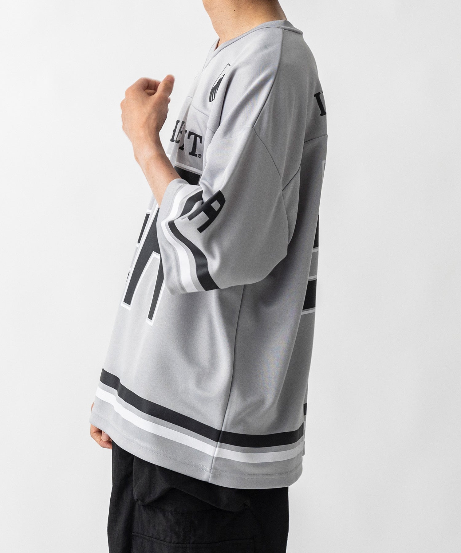 【MENS】ビッグシルエット フロントナンバリングプリント 半袖フットボールTシャツ /inhabitant(インハビタント)