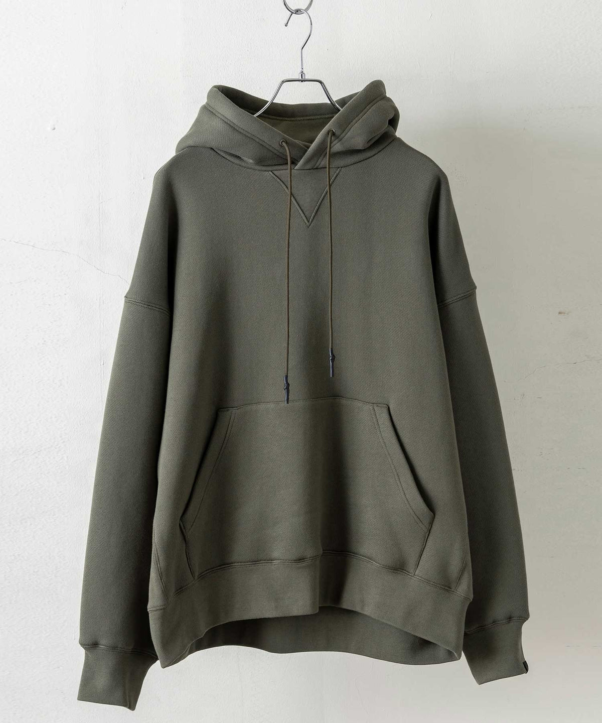【MENS】FUNCTIONAL HEAVY WEIGHT SWEAT HOODY  ヘビーウェイト スウェット フーディー 蓄熱保温 +phenix(プラスフェニックス)
