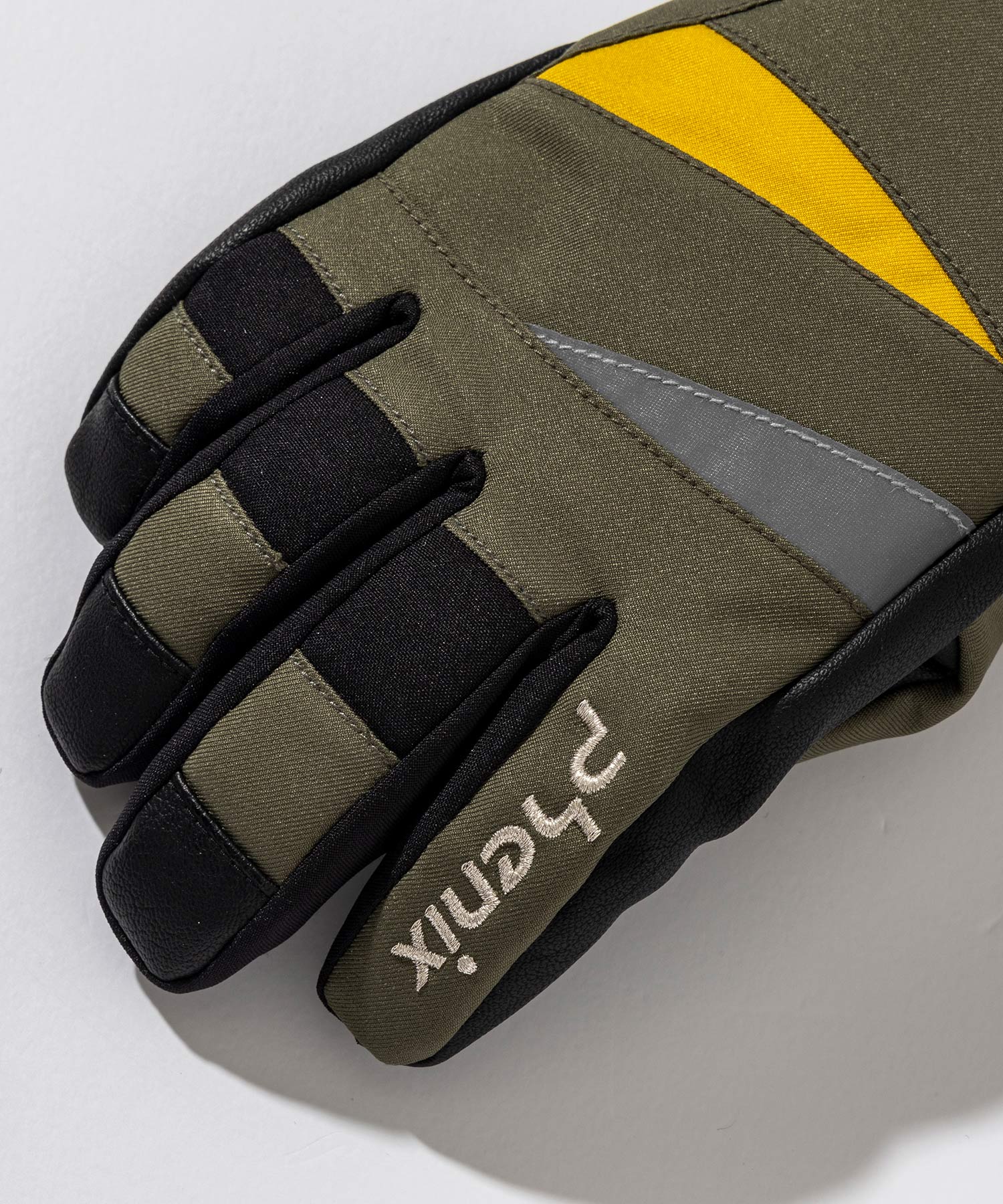 【KIDS/JUNIOR】Triangular Motif Gloves トライアングルモチーフグローブ /phenixスキーウェア 25AW