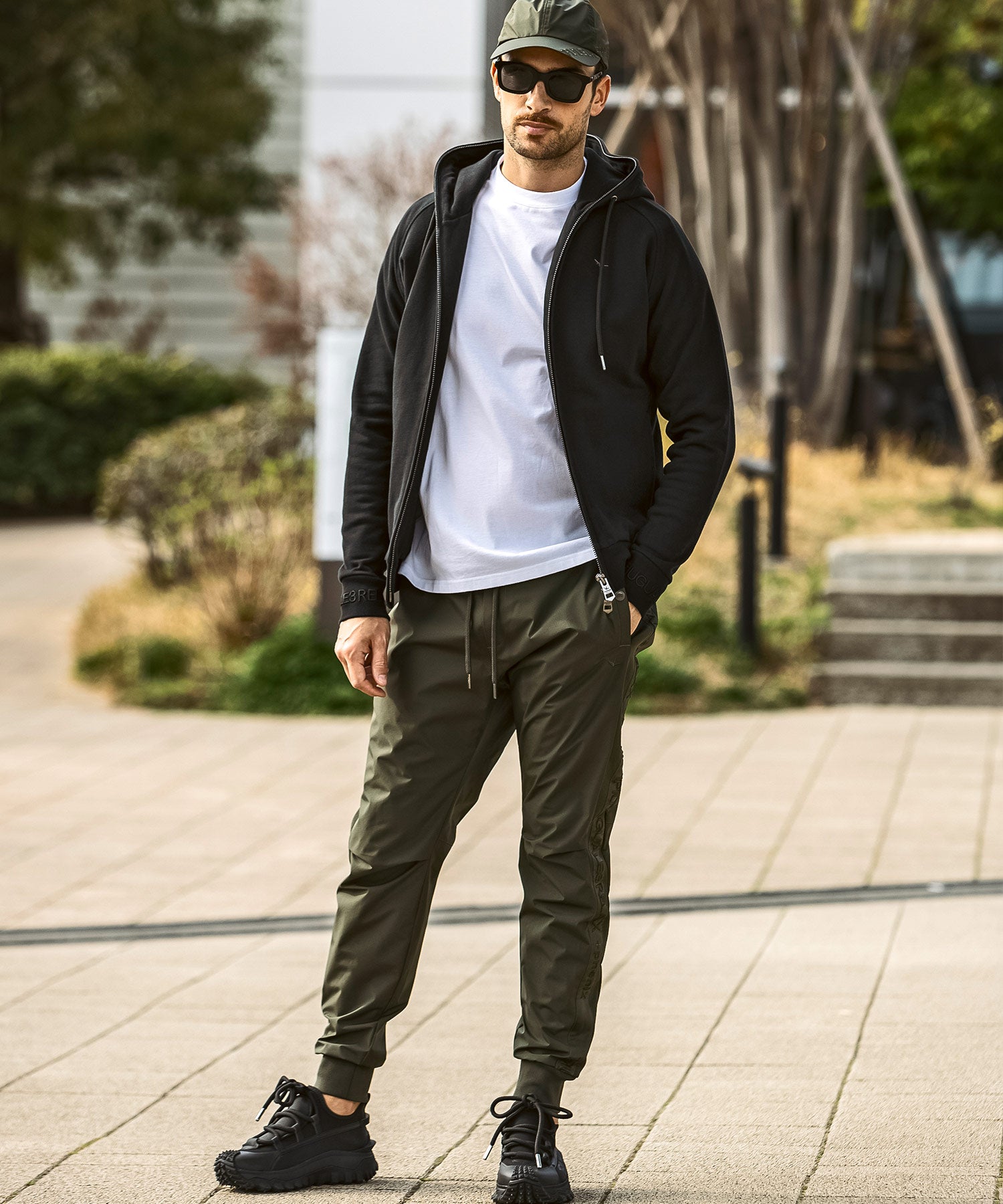 【MENS】GTX SIDE LOGO JOGGER PANTS サイドロゴジョガーパンツ / WINDSTOPPER(R) プロダクト by GORE-TEX LABS /ウィンドストッパー/ゴアテックス/1PIU1UGUALE3 RELAX × +phenix(ウノピゥウノウグァーレトレ リラックス)