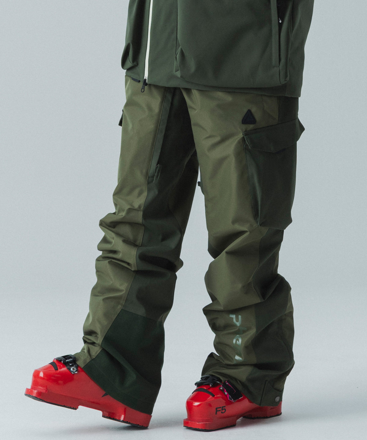 【10月上旬お届け予約商品】【MENS】Explorer Bib Pants / エクスプローラビブパンツ / phenix スキーウェア 26AW / APD