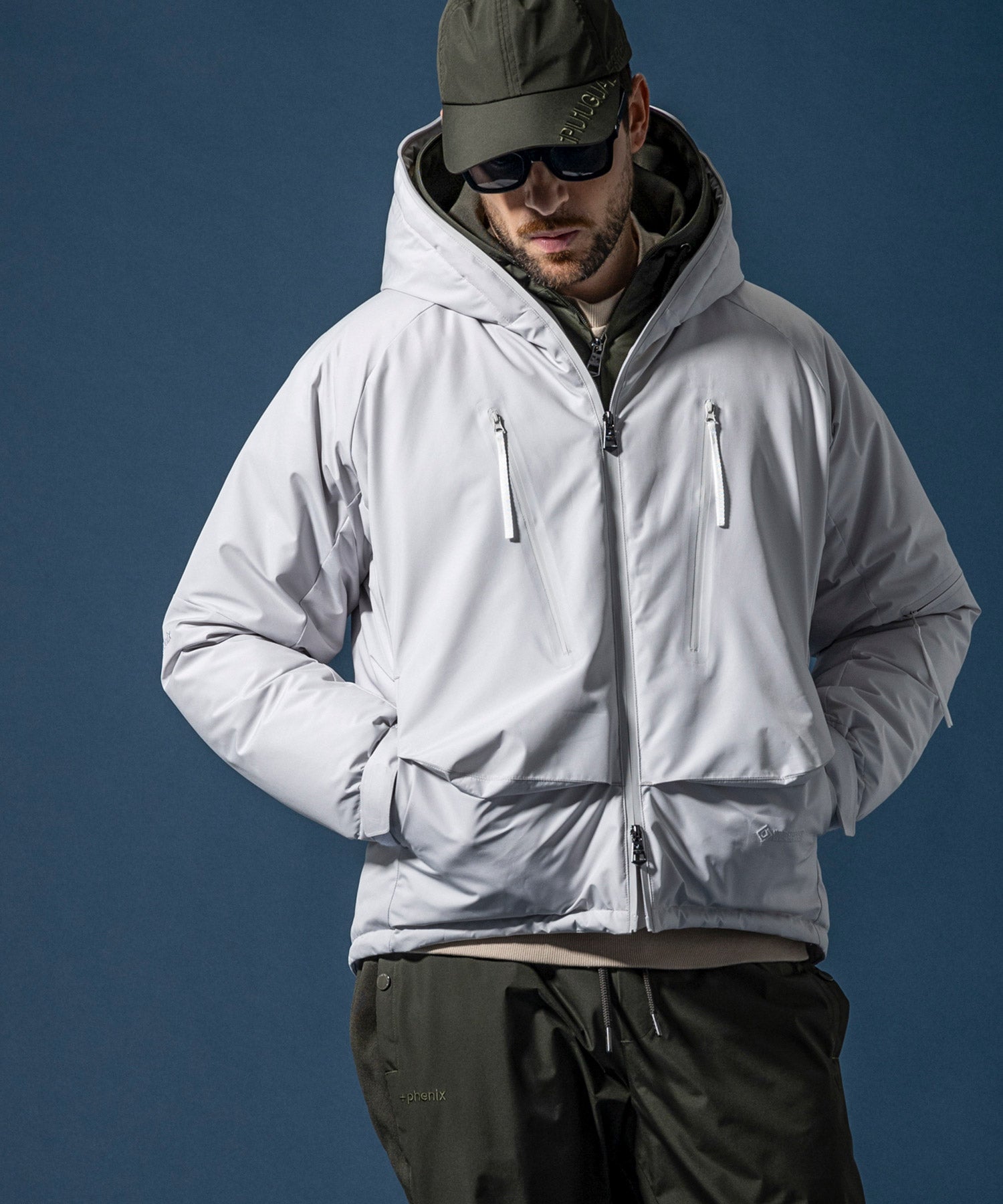 【MENS】GTX SLEEVE LOGO LINE HOODIE スリーブロゴラインフーディー / WINDSTOPPER(R) プロダクト by GORE-TEX LABS /ウィンドストッパー/ゴアテックス/1PIU1UGUALE3 RELAX × +phenix(ウノピゥウノウグァーレトレ リラックス)