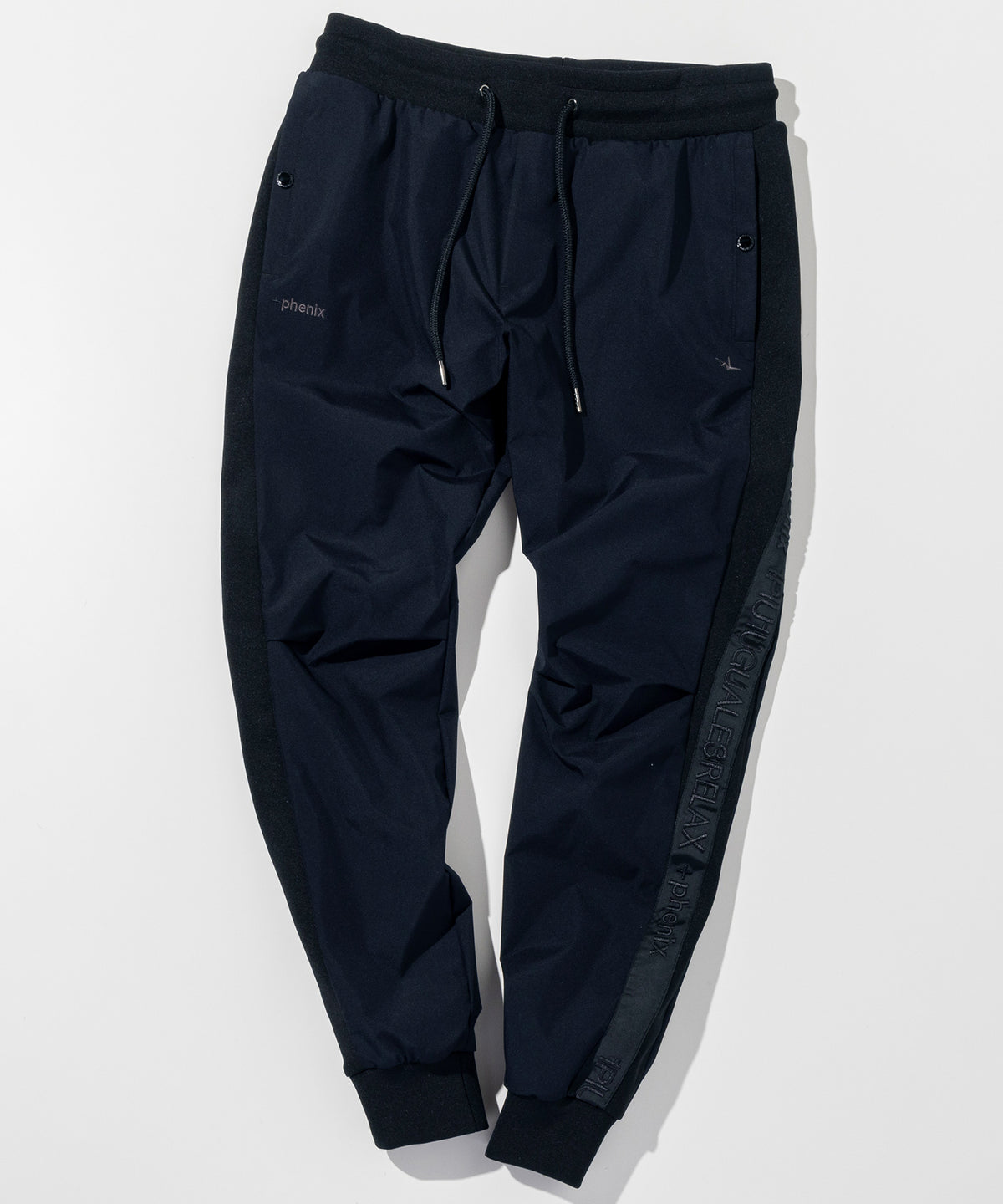 【MENS】GTX SIDE LOGO JOGGER PANTS サイドロゴジョガーパンツ / WINDSTOPPER(R) プロダクト by GORE-TEX LABS /ウィンドストッパー/ゴアテックス/1PIU1UGUALE3 RELAX × +phenix(ウノピゥウノウグァーレトレ リラックス)