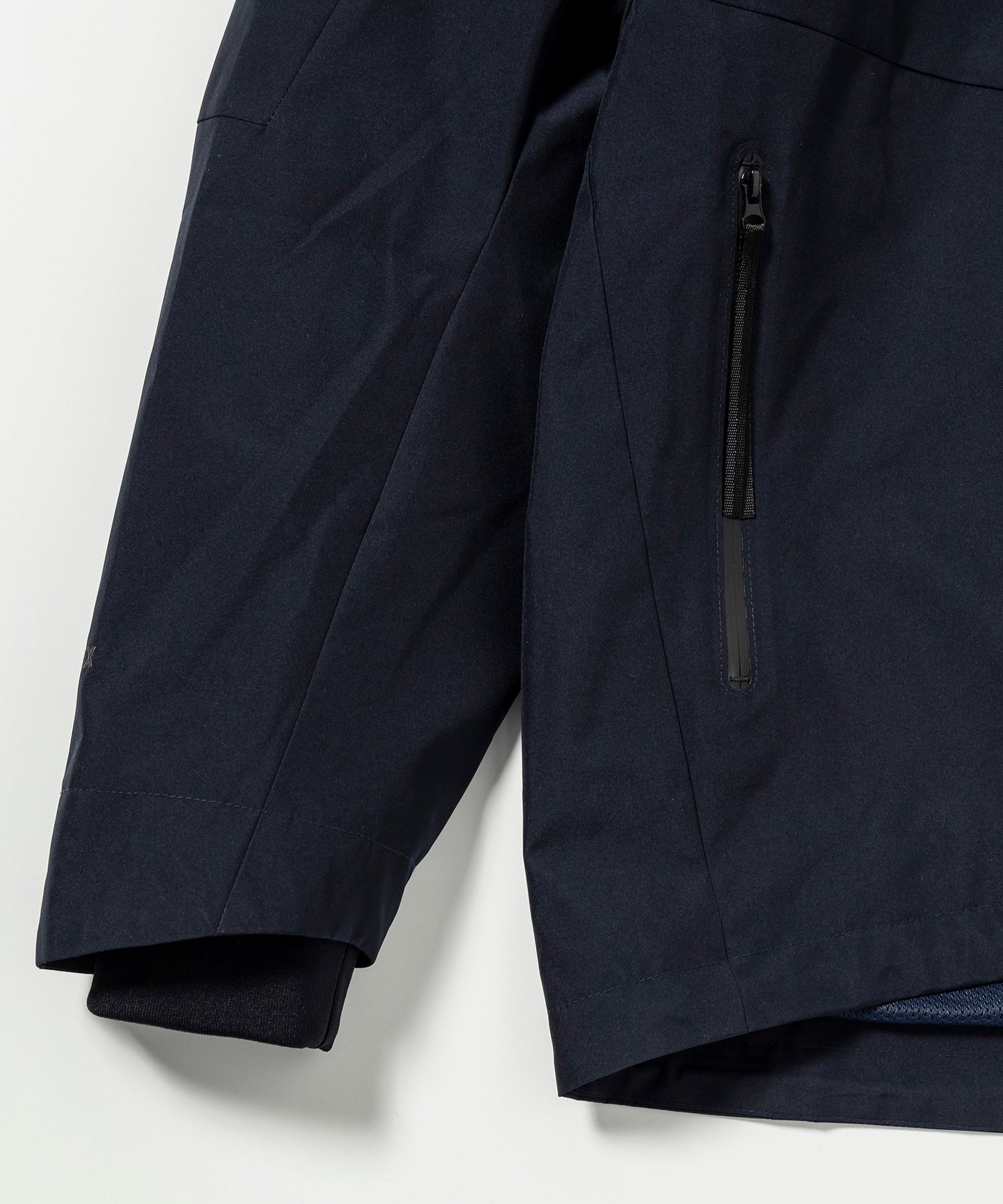 【MENS】GTX TRACK JACKET トラックジャケット / WINDSTOPPER(R) プロダクト by GORE-TEX LABS /ウィンドストッパー/ゴアテックス/1PIU1UGUALE3 RELAX × +phenix(ウノピゥウノウグァーレトレ リラックス)