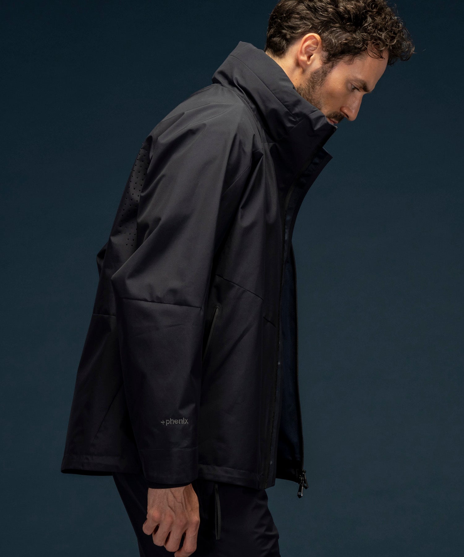 【MENS】GTX TRACK JACKET トラックジャケット / WINDSTOPPER(R) プロダクト by GORE-TEX LABS /ウィンドストッパー/ゴアテックス/1PIU1UGUALE3 RELAX × +phenix(ウノピゥウノウグァーレトレ リラックス)