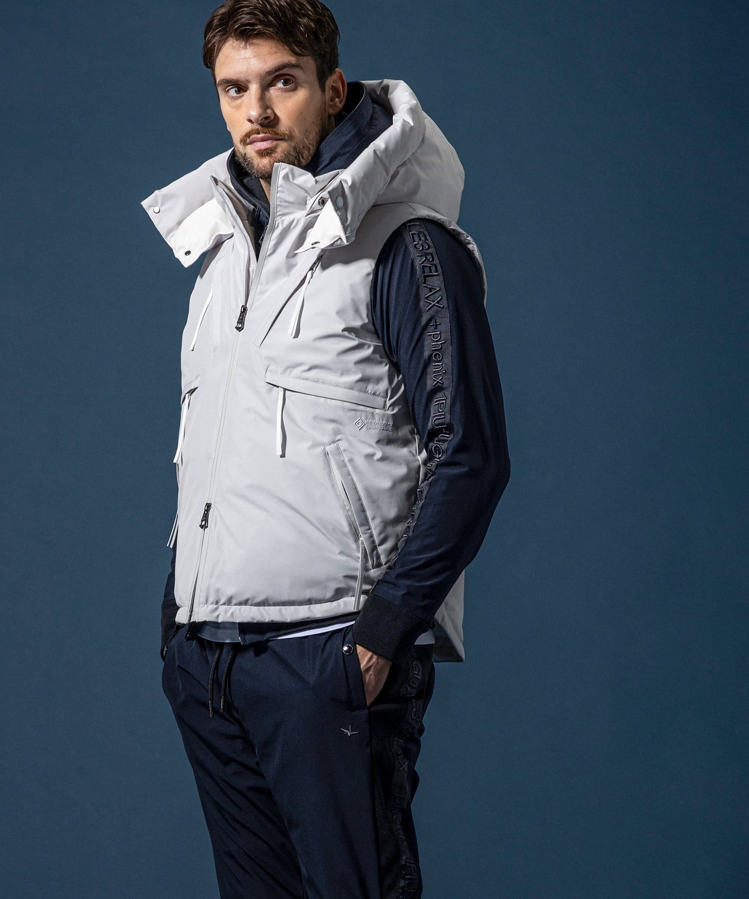 【MENS】GTX SLEEVE LOGO LINE HOODIE スリーブロゴラインフーディー / WINDSTOPPER(R) プロダクト by GORE-TEX LABS /ウィンドストッパー/ゴアテックス/1PIU1UGUALE3 RELAX × +phenix(ウノピゥウノウグァーレトレ リラックス)