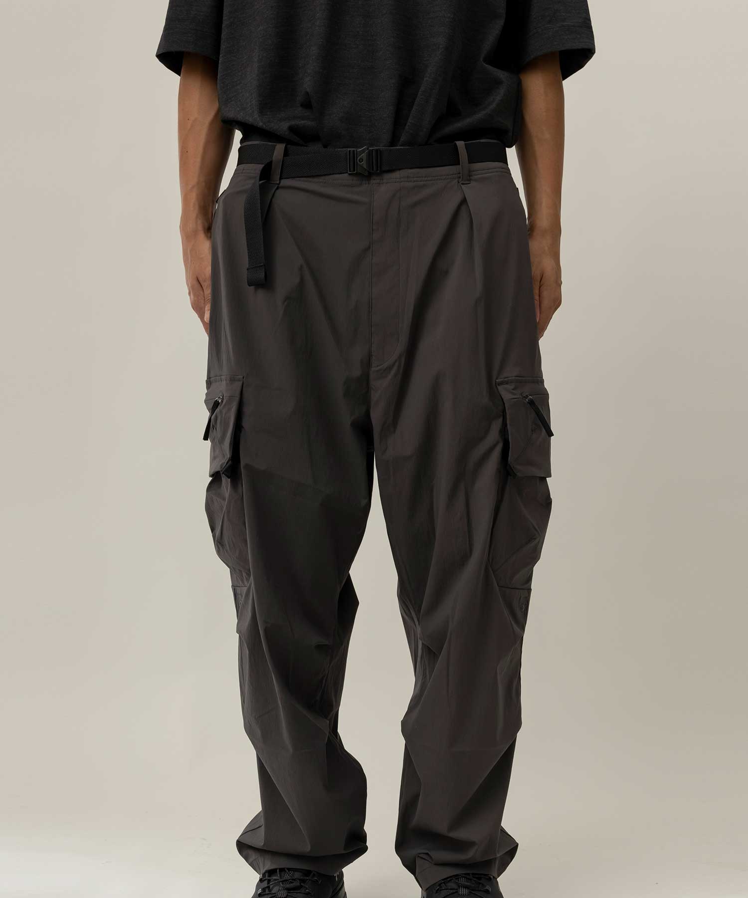 【MENS】Cargo Pants KAR カーゴパンツ 大容量ポケット ロングパンツ メンズパンツ 撥水 ザックポケット /  karu-stretch taffeta II / アルクフェニックス