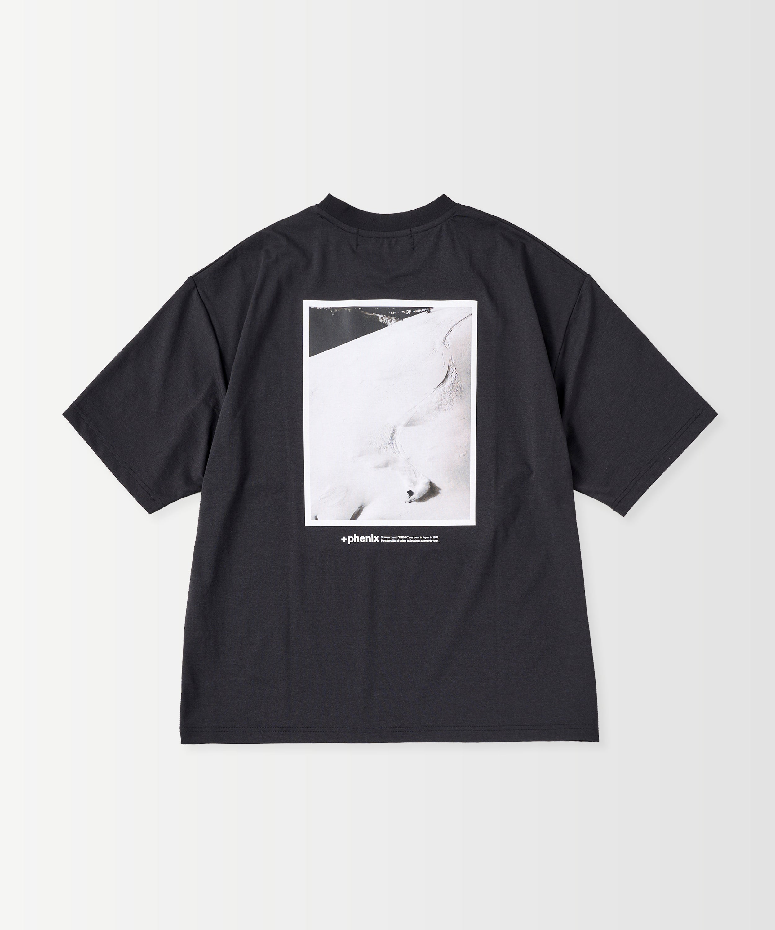 Outlast® SKIING PHOTO GRAPHIC SHORT SLEEVE TEE / スキー フォトグラフィック ショートスリーブTシャツ