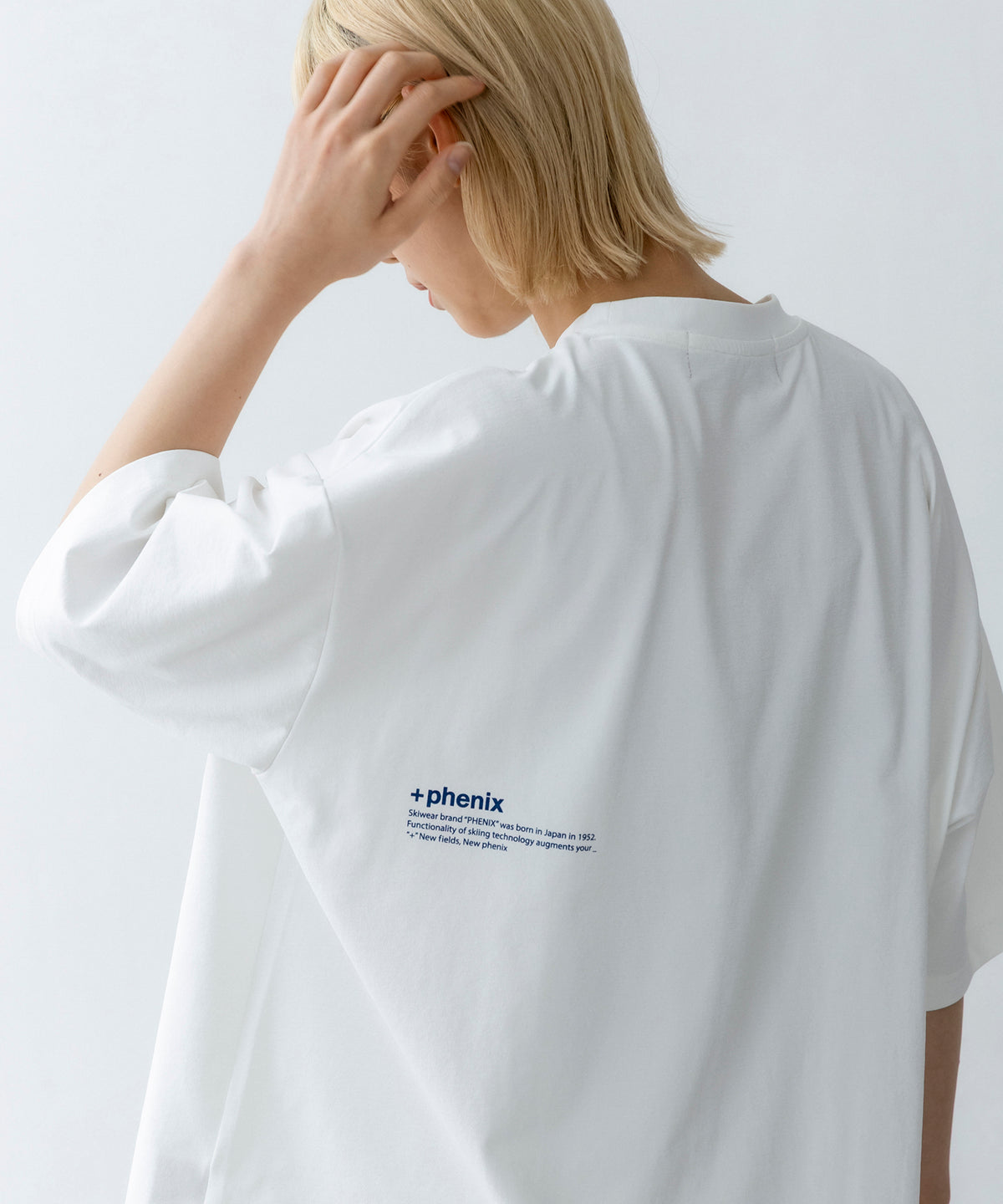 Outlast® TYPOGRAPHY SHORT SLEEVE TEE / タイポグラフィ ショートスリーブTシャツ
