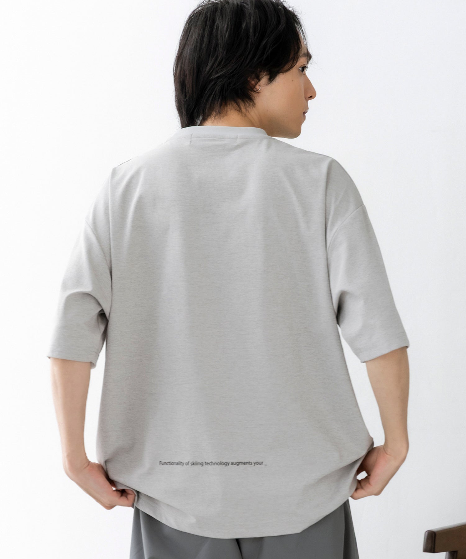 Outlast® HANDDRAWN GRAPHIC SHORT SLEEVE TEE / ハンドドローン グラフィック ショートスリーブTシャツ