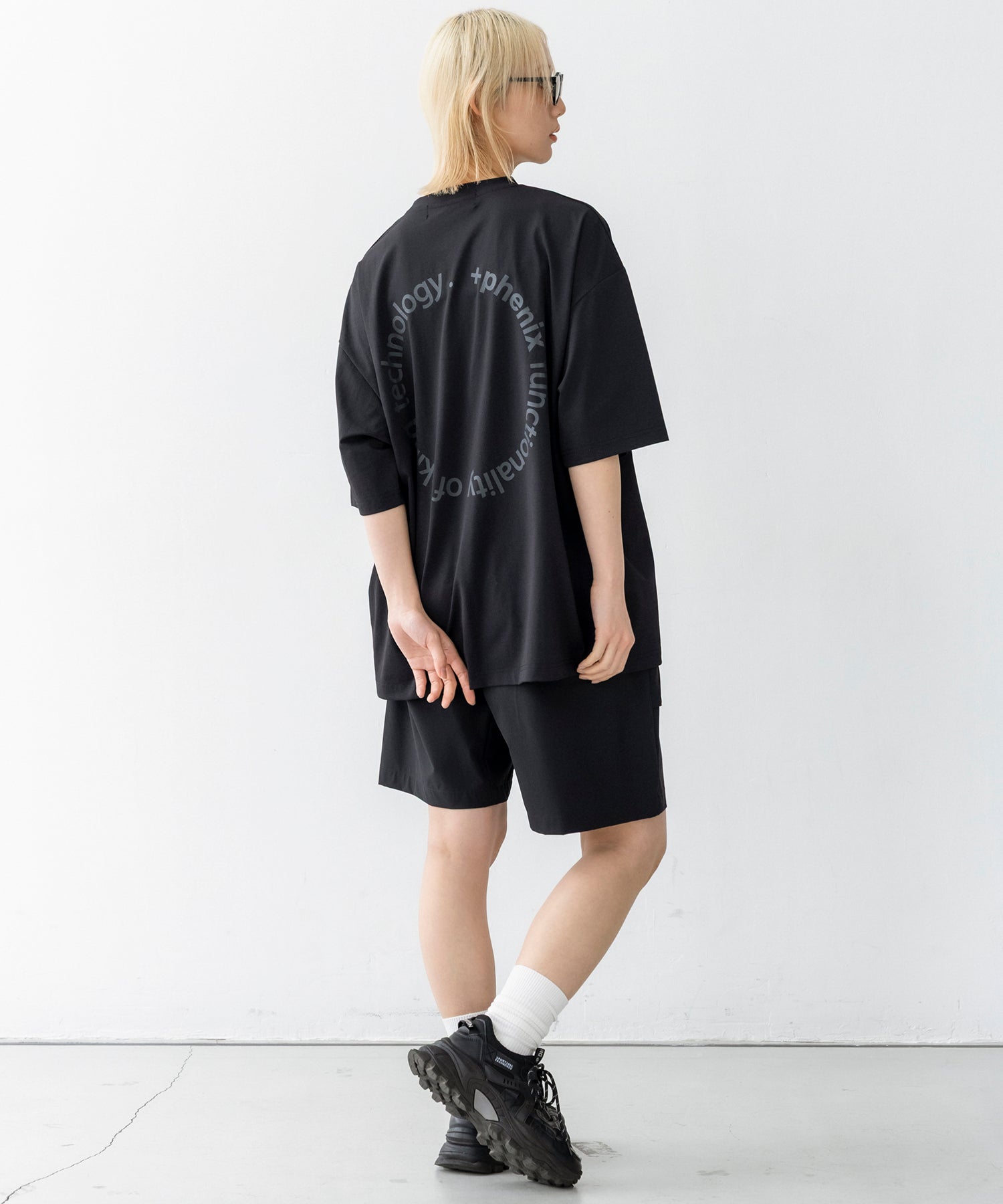 Outlast® CIRCLE GRAPHIC SHORT SLEEVE TEE / サークルグラフィック ショートスリーブTシャツ