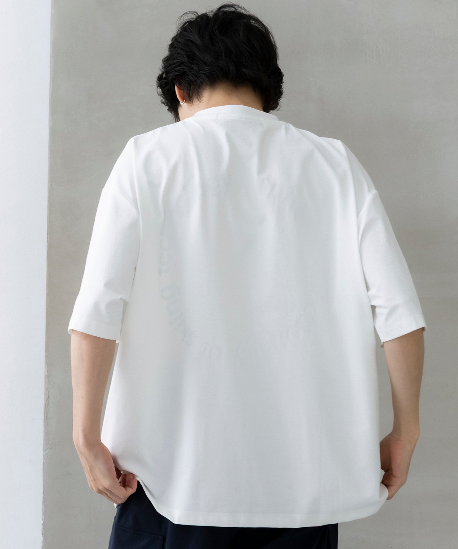 Outlast® CIRCLE GRAPHIC SHORT SLEEVE TEE / サークルグラフィック ショートスリーブTシャツ