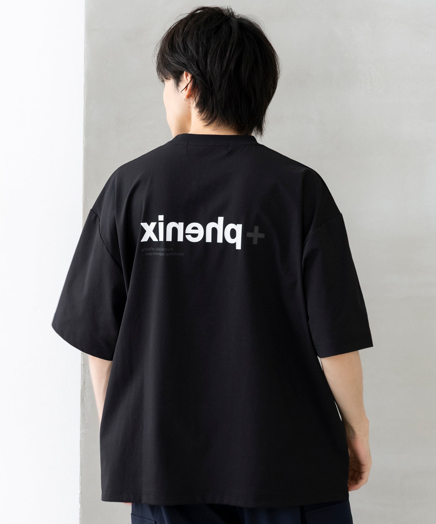 Outlast® MIRRORED GRAPHIC SHORT SLEEVE TEE / ミラードグラフィック ショートスリーブTシャツ