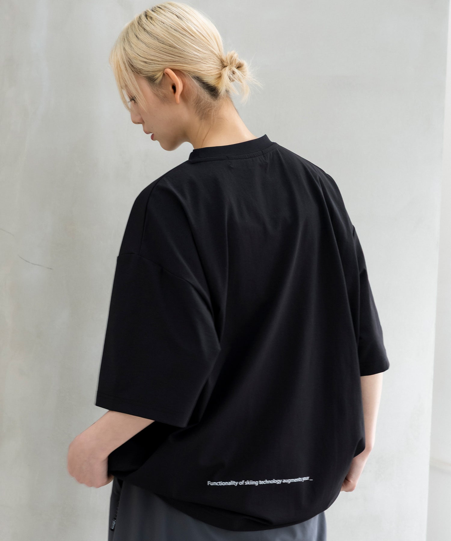 Outlast® HANDDRAWN GRAPHIC SHORT SLEEVE TEE / ハンドドローン グラフィック ショートスリーブTシャツ