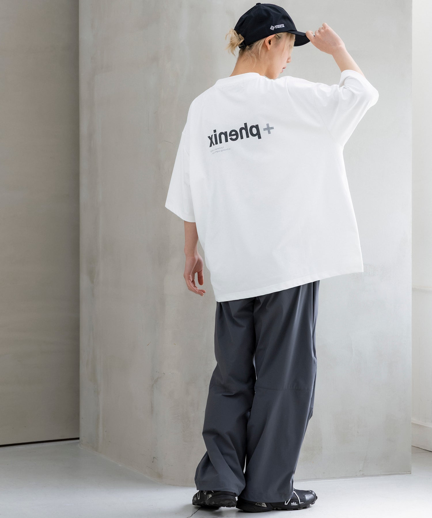 Outlast® MIRRORED GRAPHIC SHORT SLEEVE TEE / ミラードグラフィック ショートスリーブTシャツ