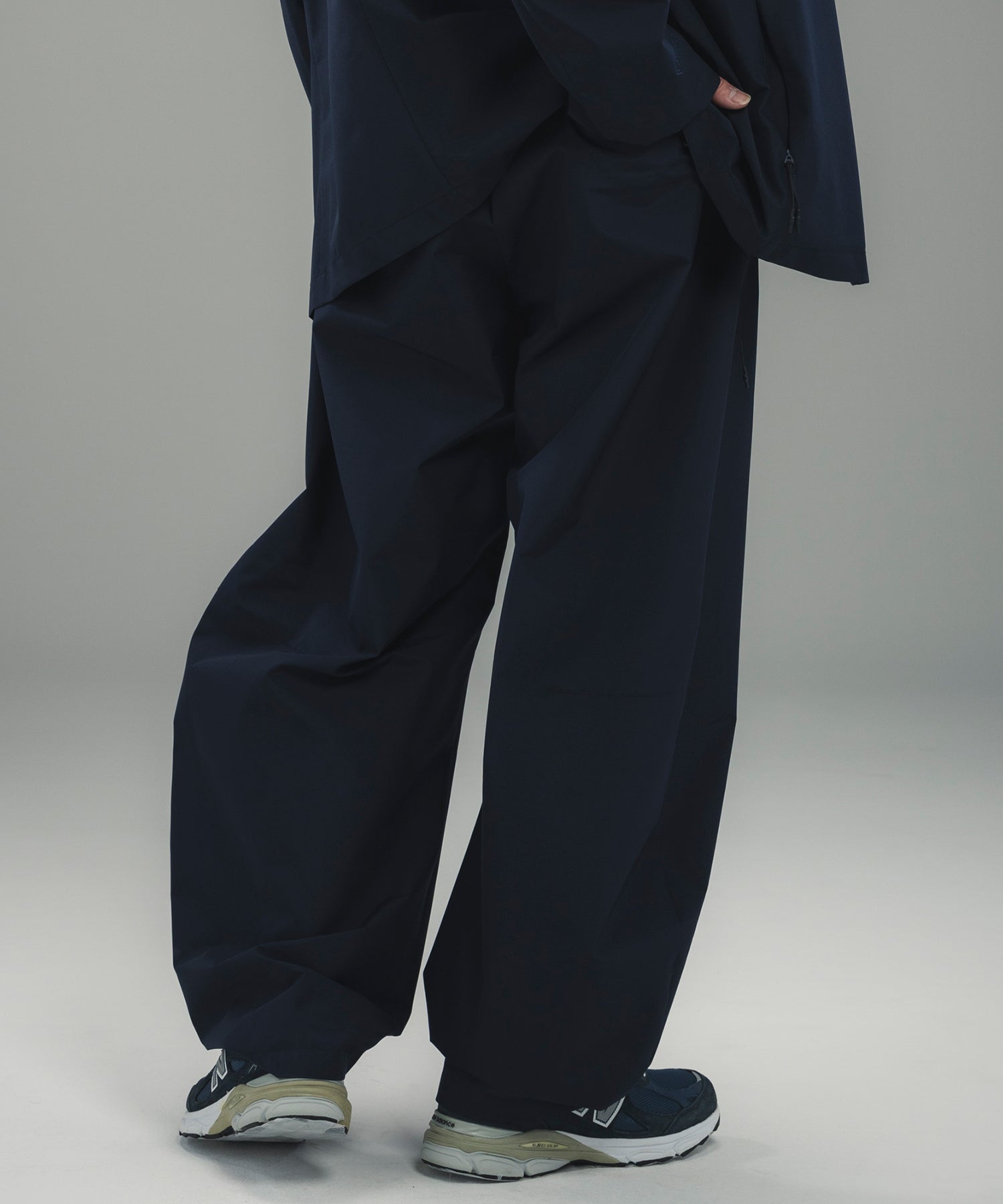 BARREL-LEG PANTS バレルレッグ パンツ / GORE-TEX WINDSTOPPER®