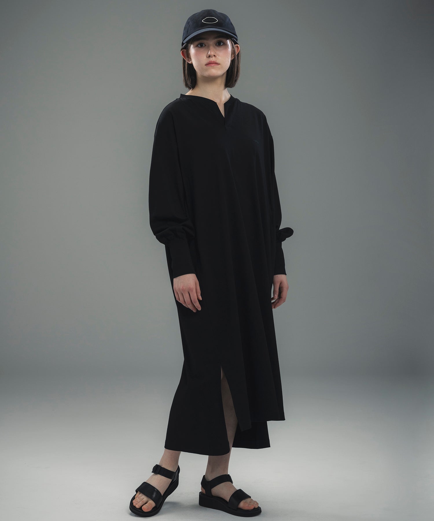 LONG CUFF CUT-AND-SEW DRESS / ロングカフ カットソードレス