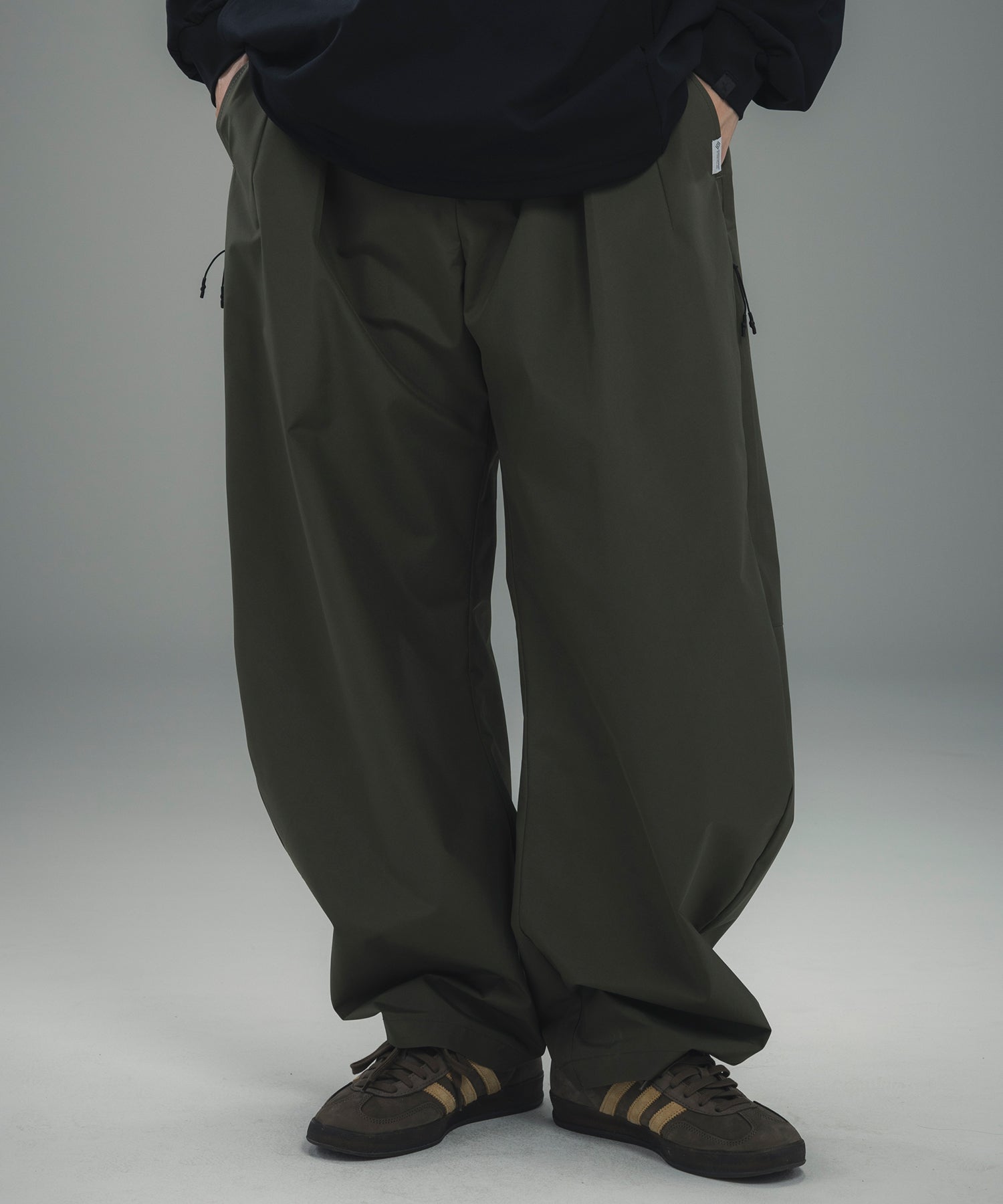 BARREL-LEG PANTS バレルレッグ パンツ / GORE-TEX WINDSTOPPER®